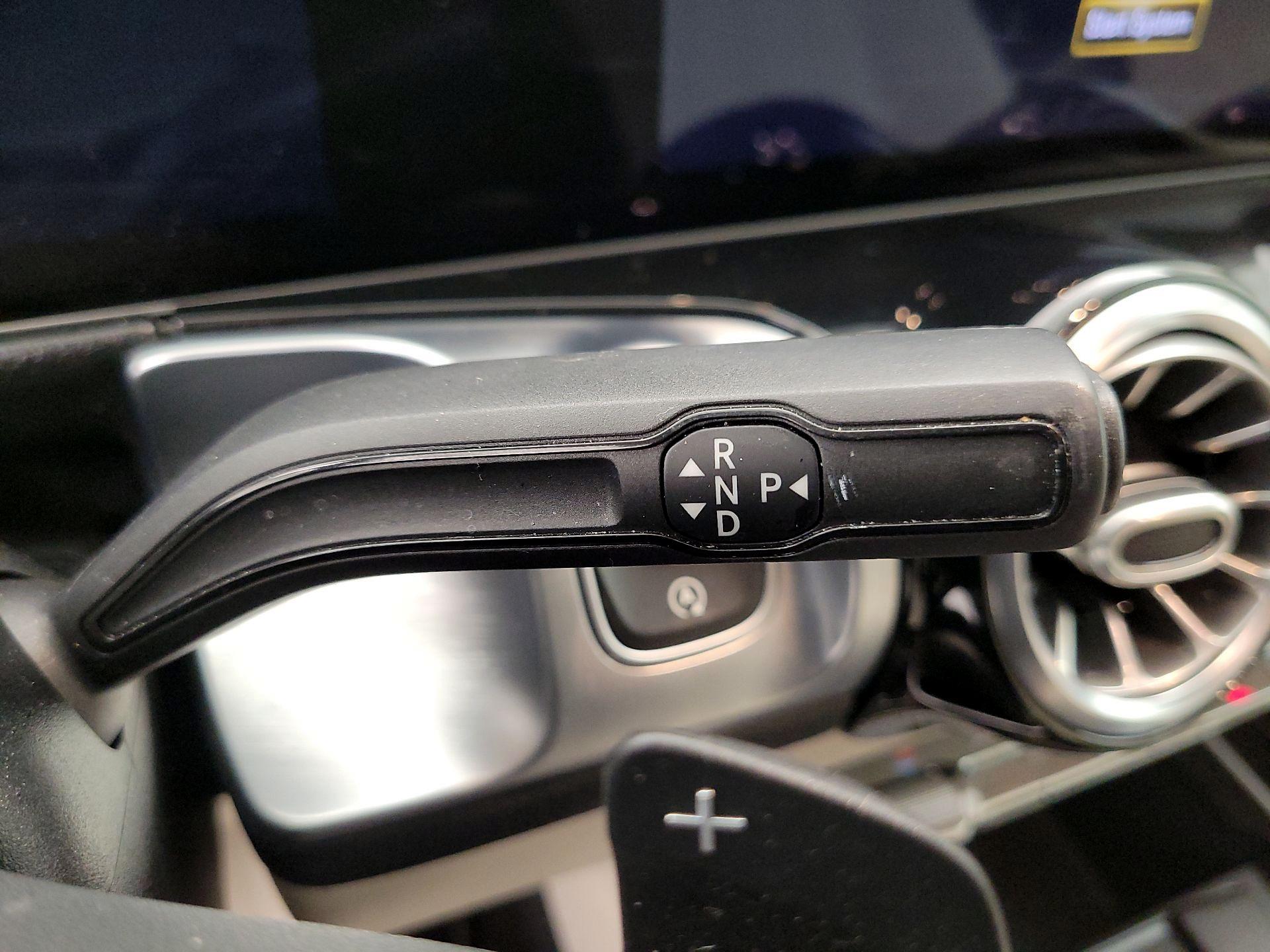 Thumbnail: 2021 Mercedes-Benz GLB - 17