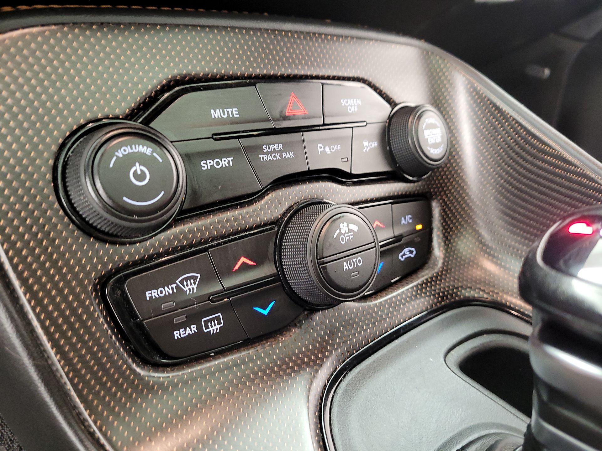 Thumbnail: 2020 Dodge Challenger - 16