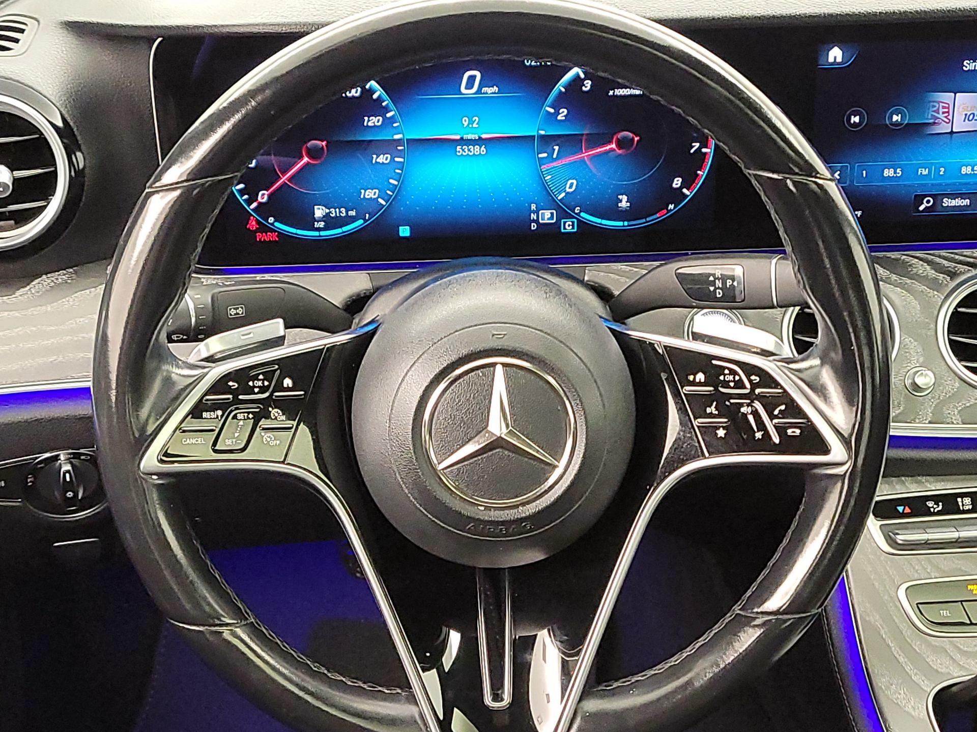 Thumbnail: 2021 Mercedes-Benz E-Class - 10