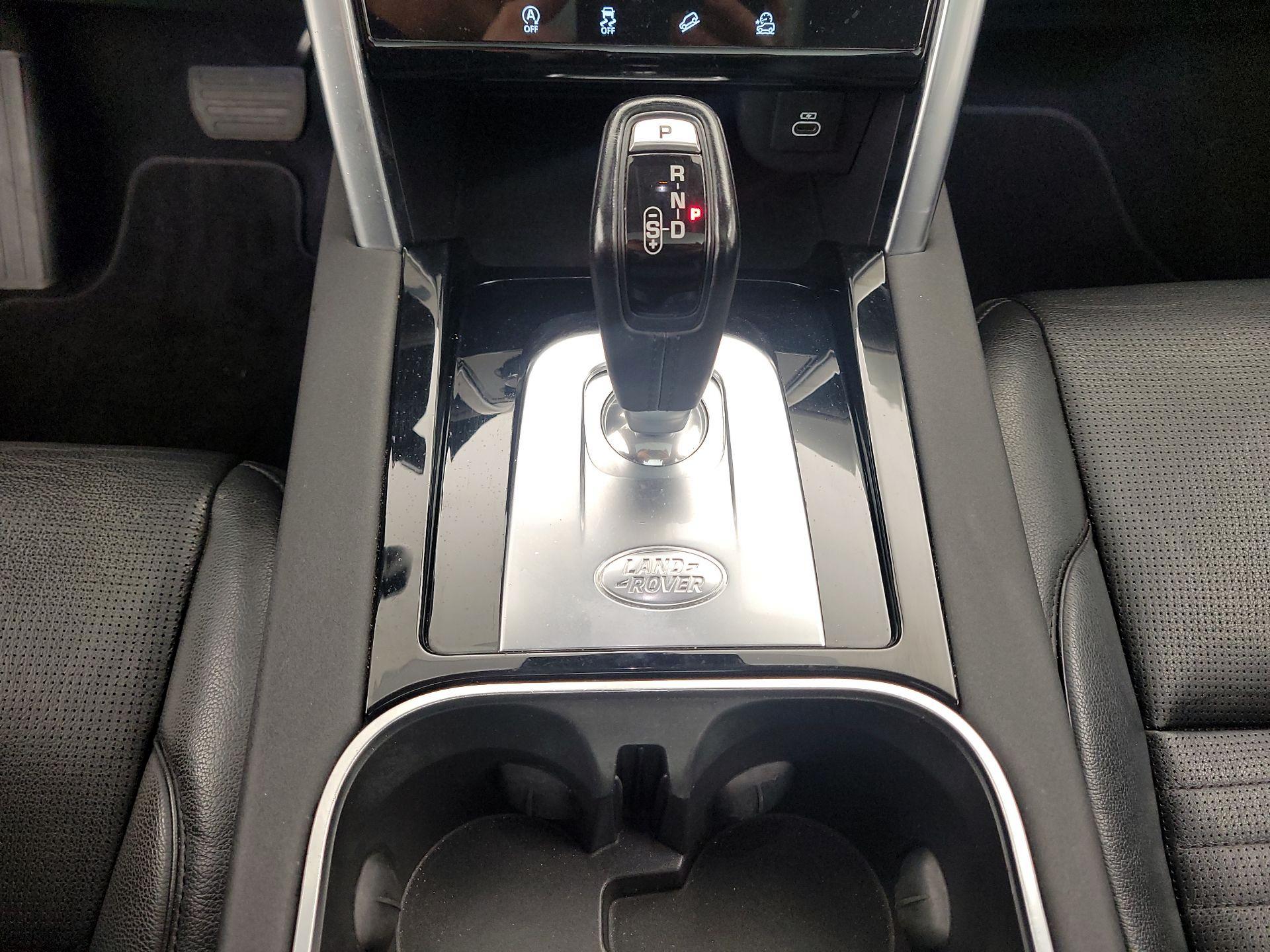 Thumbnail: 2021 Land Rover Discovery Sport - 18