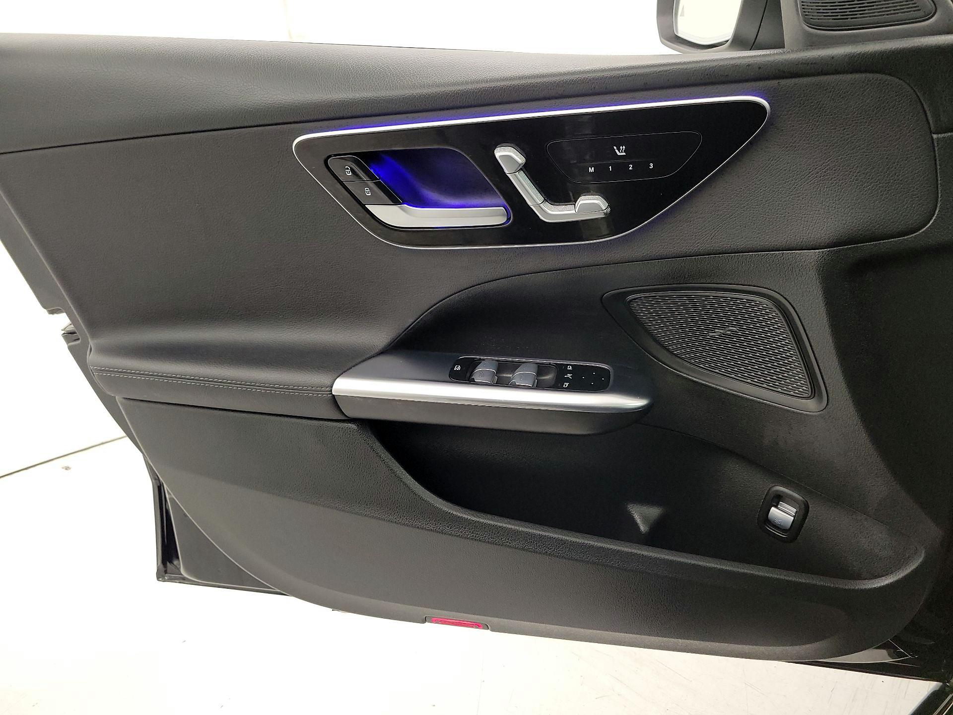 Thumbnail: 2023 Mercedes-Benz C-Class - 12