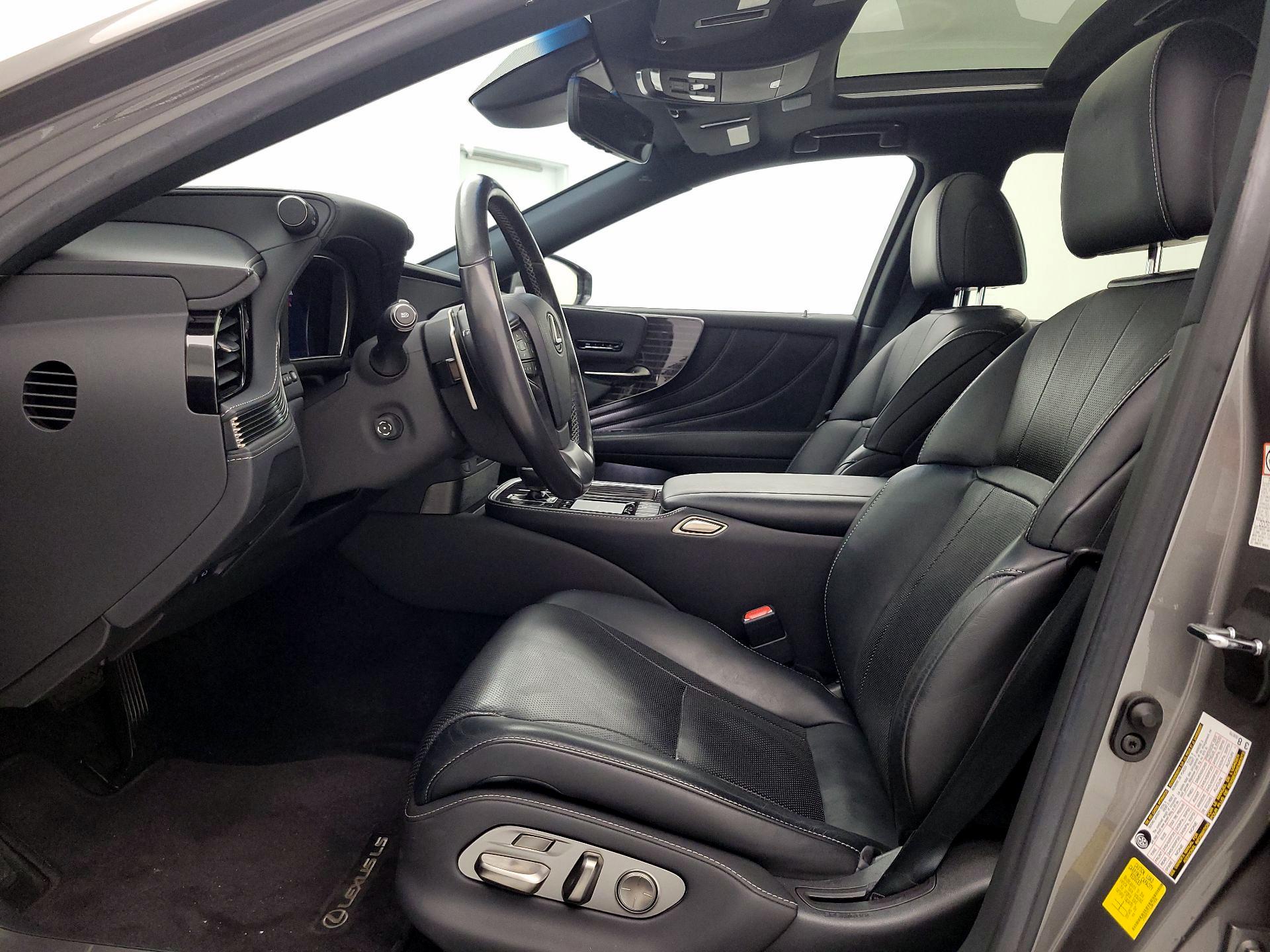 Thumbnail: 2020 Lexus LS - 11