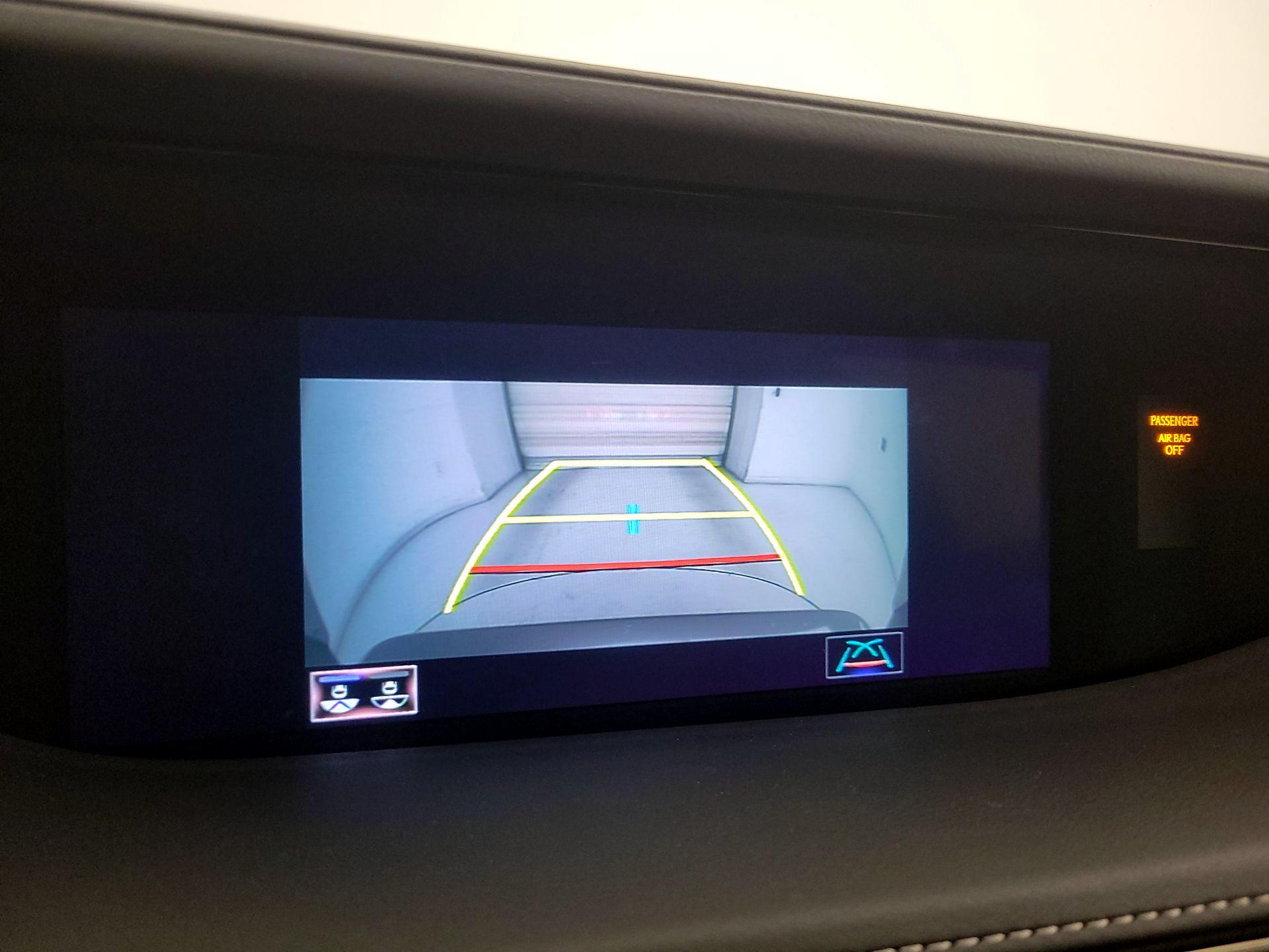 Thumbnail: 2020 Lexus LS - 15