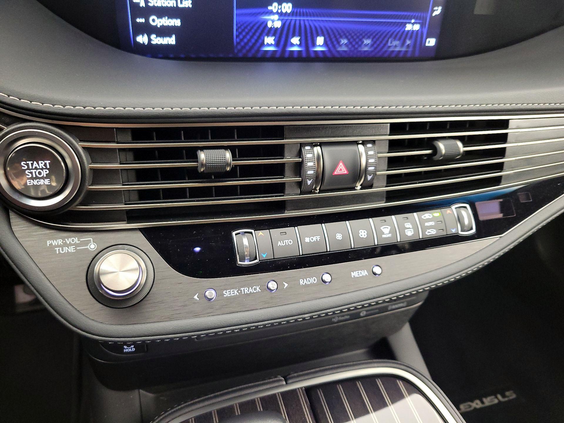 Thumbnail: 2020 Lexus LS - 17