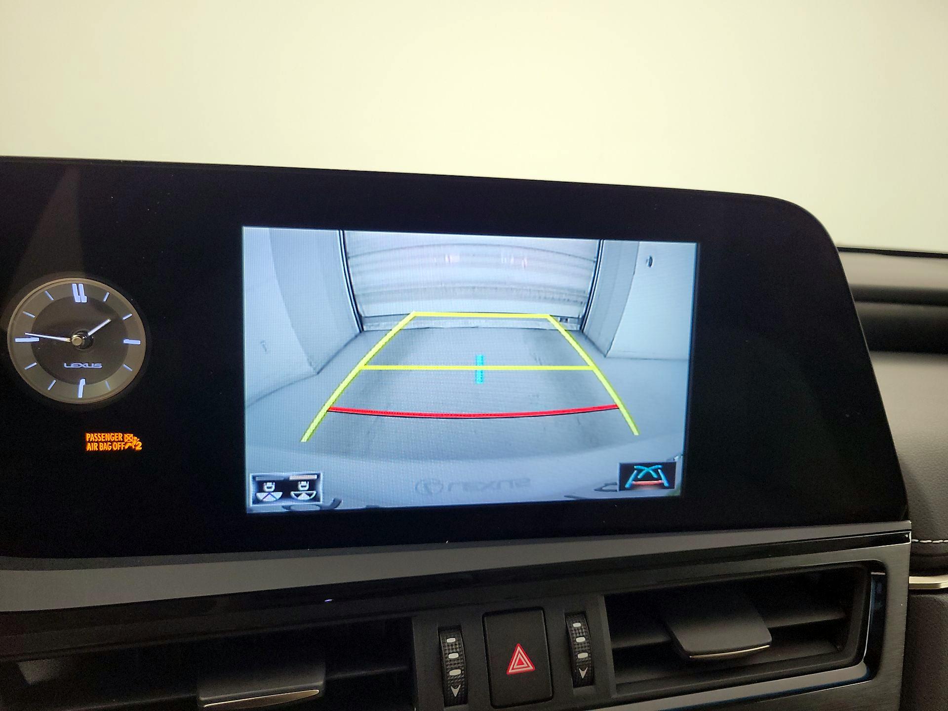 Thumbnail: 2022 Lexus ES - 14