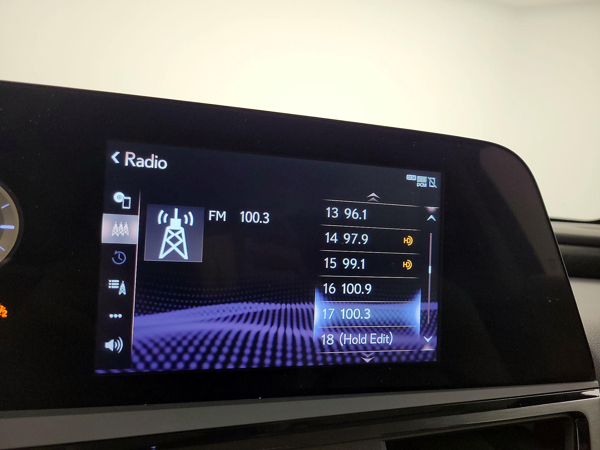 Thumbnail: 2022 Lexus ES - 15