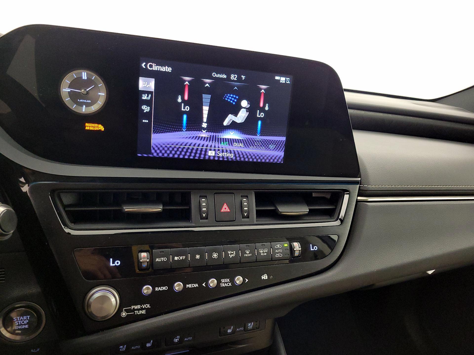 Thumbnail: 2022 Lexus ES - 16