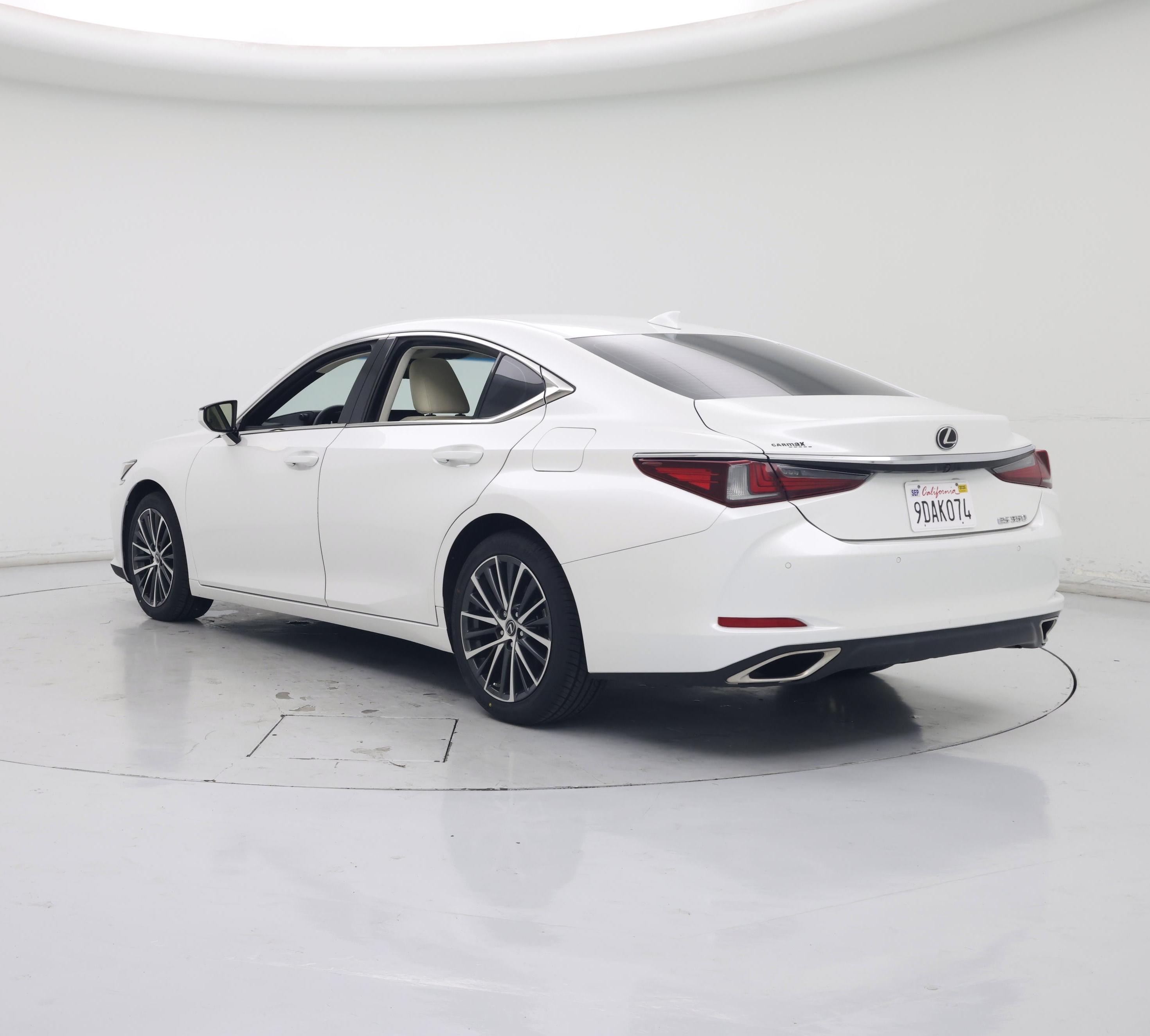 Thumbnail: 2022 Lexus ES - 2