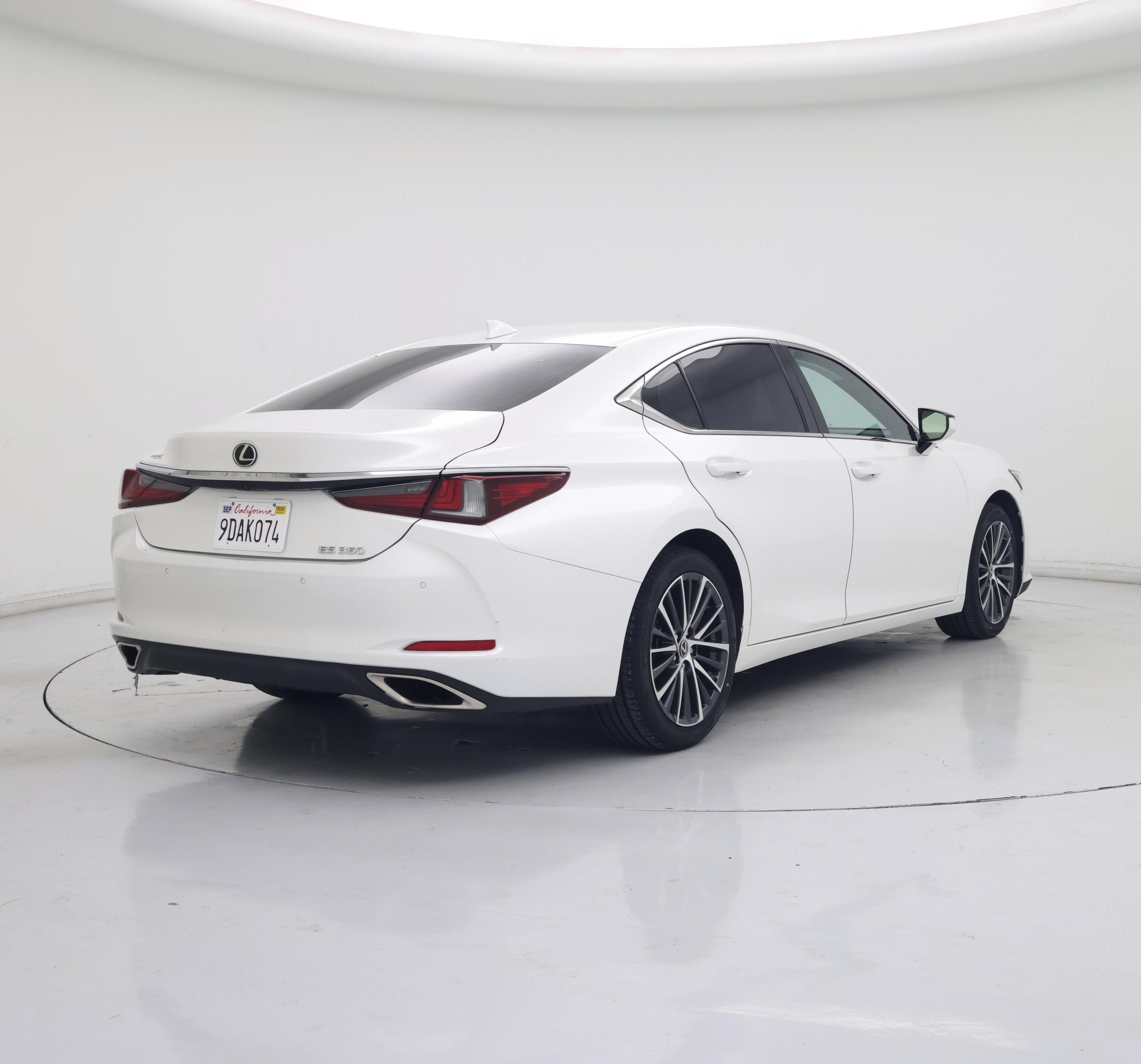 Thumbnail: 2022 Lexus ES - 8