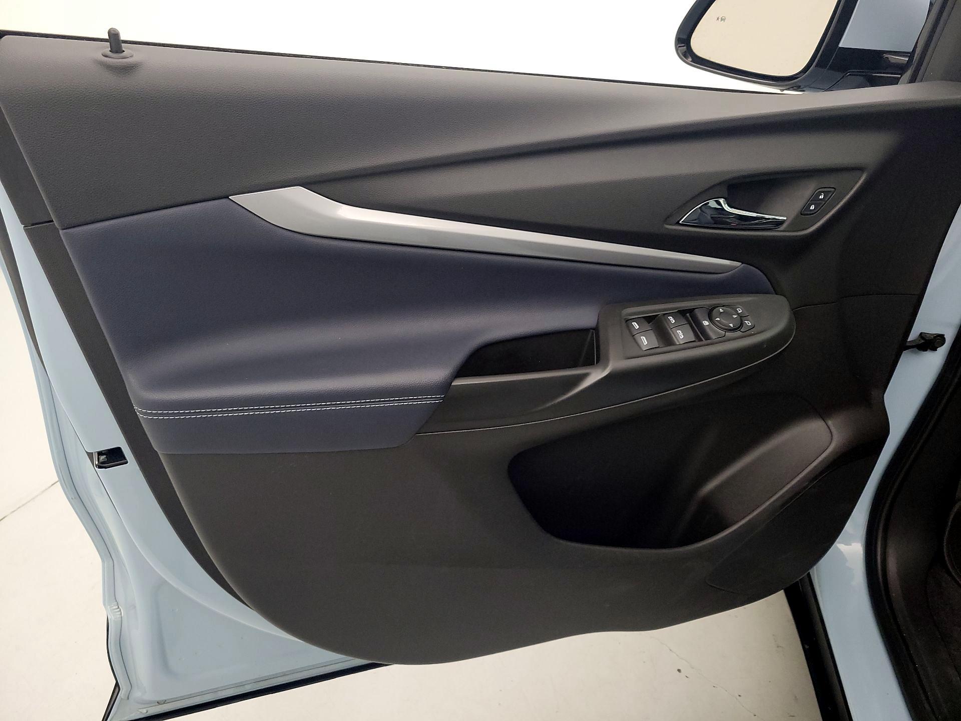 Thumbnail: 2022 Chevrolet Bolt EUV - 12