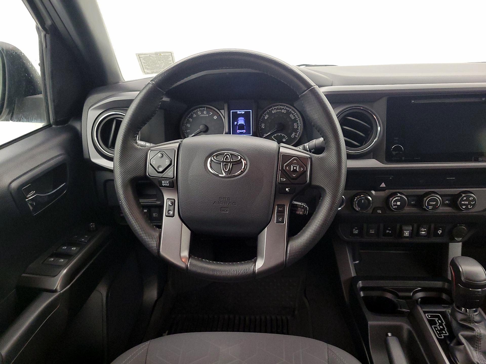 Thumbnail: 2019 Toyota Tacoma - 10