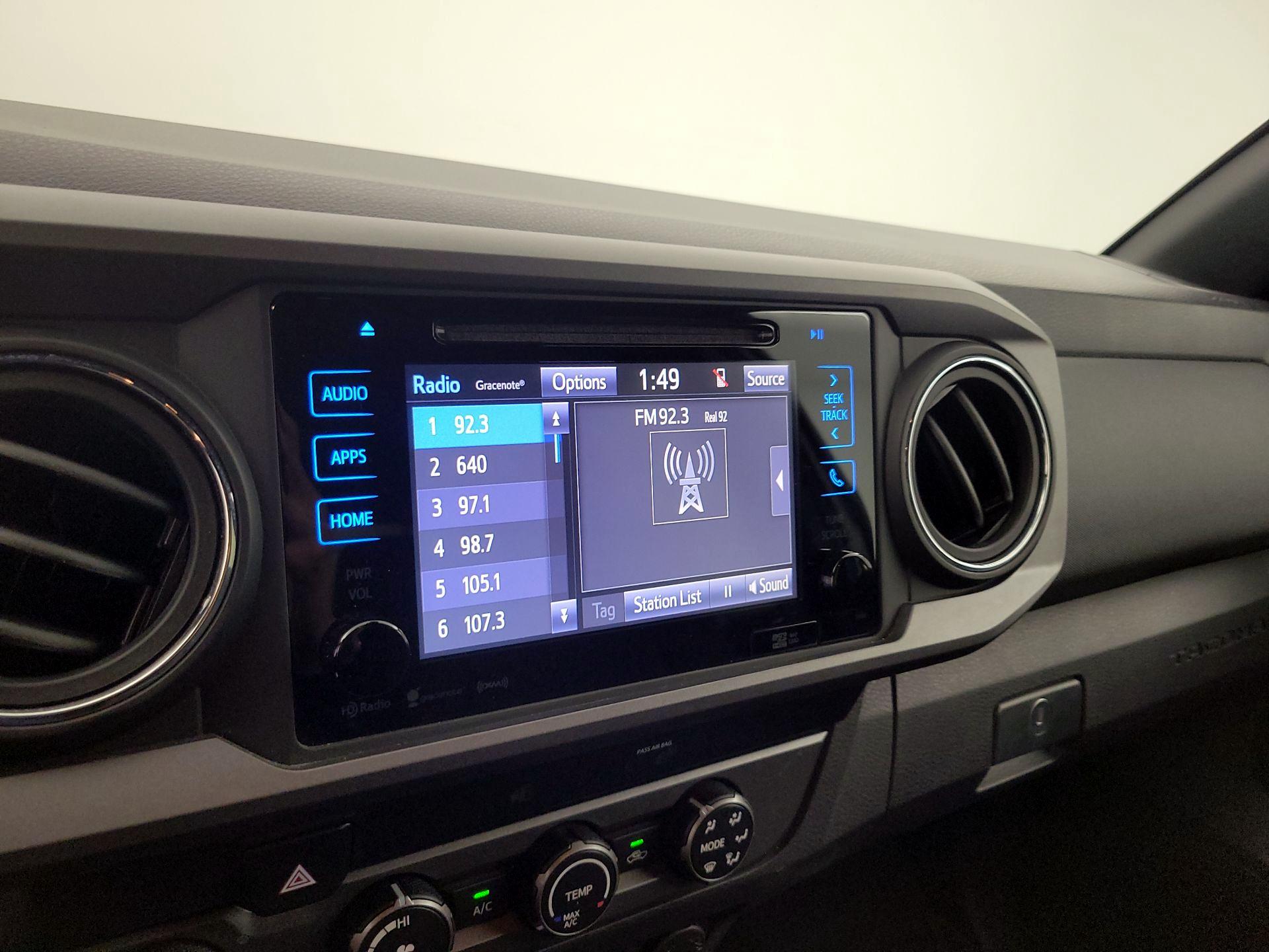 Thumbnail: 2019 Toyota Tacoma - 15