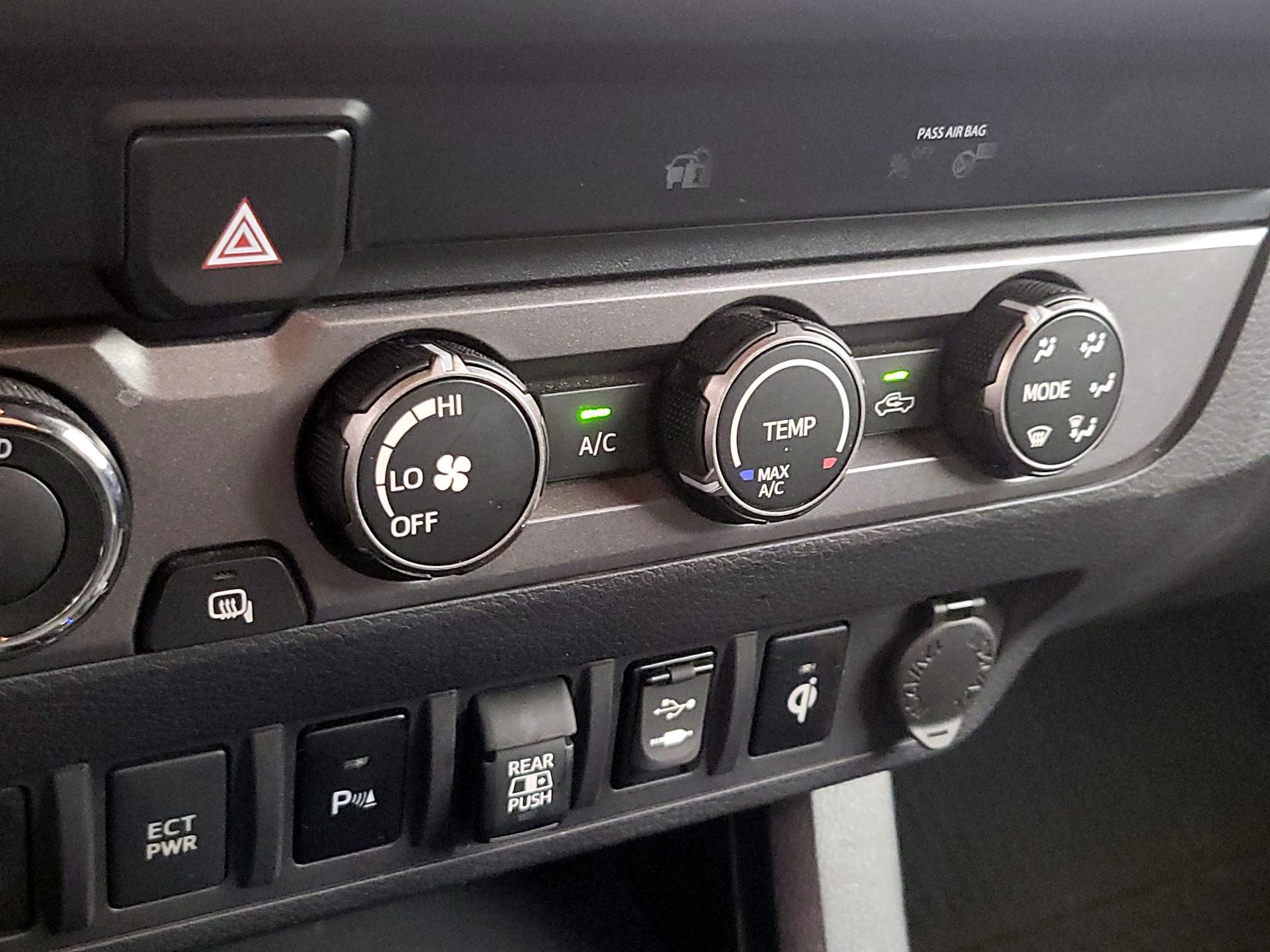 Thumbnail: 2019 Toyota Tacoma - 16