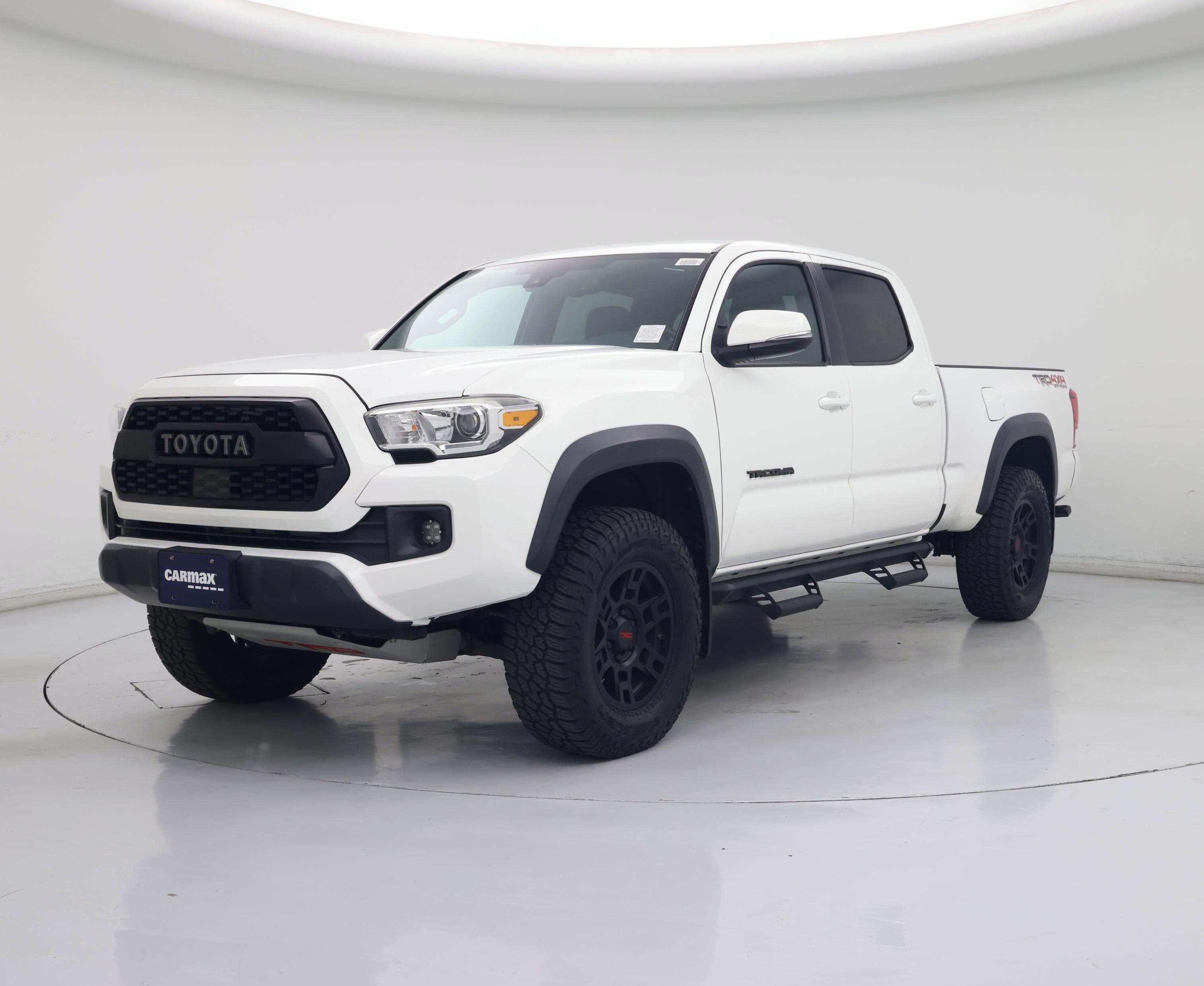 Thumbnail: 2019 Toyota Tacoma - 4