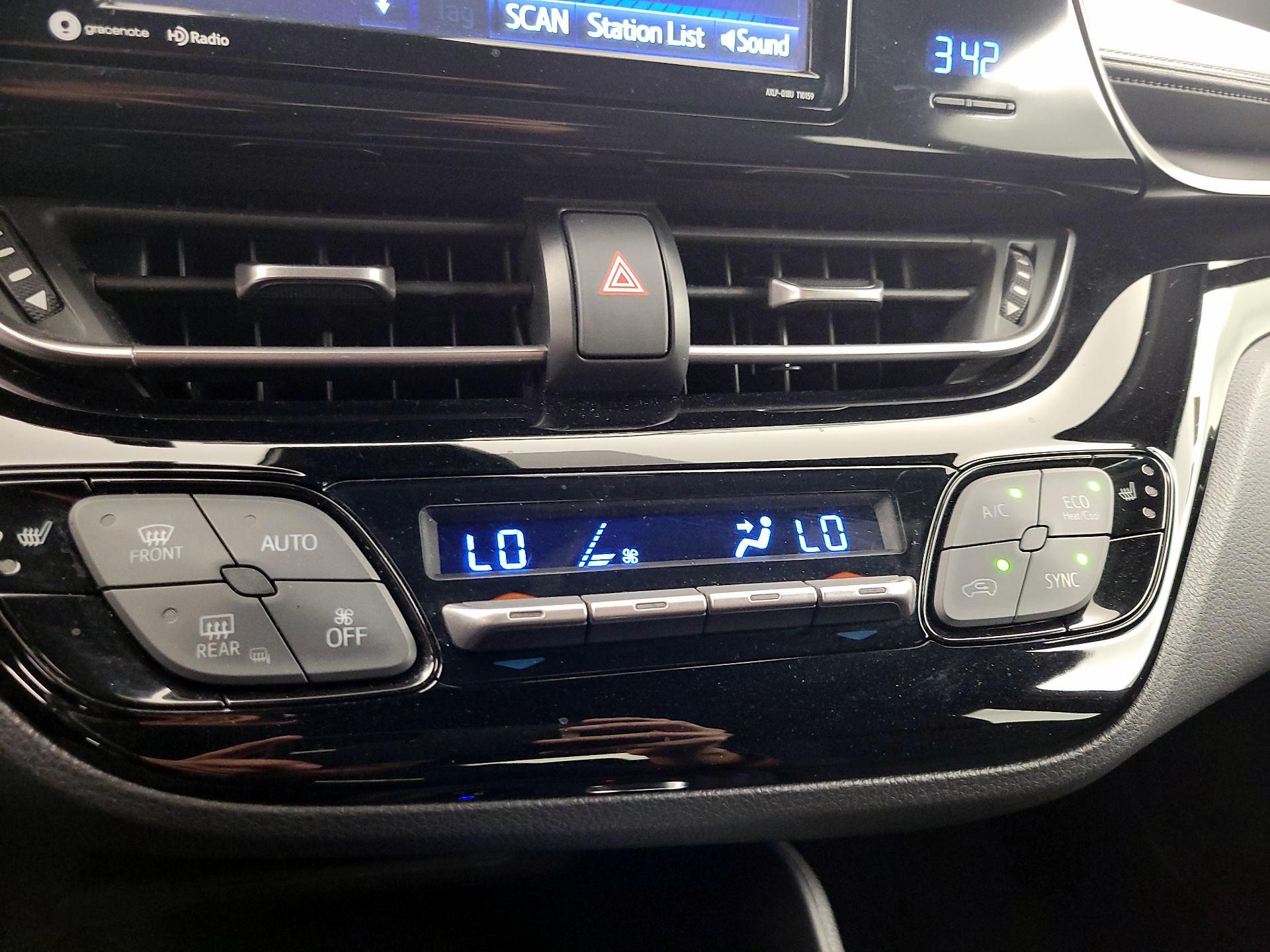 Thumbnail: 2018 Toyota C-HR - 16