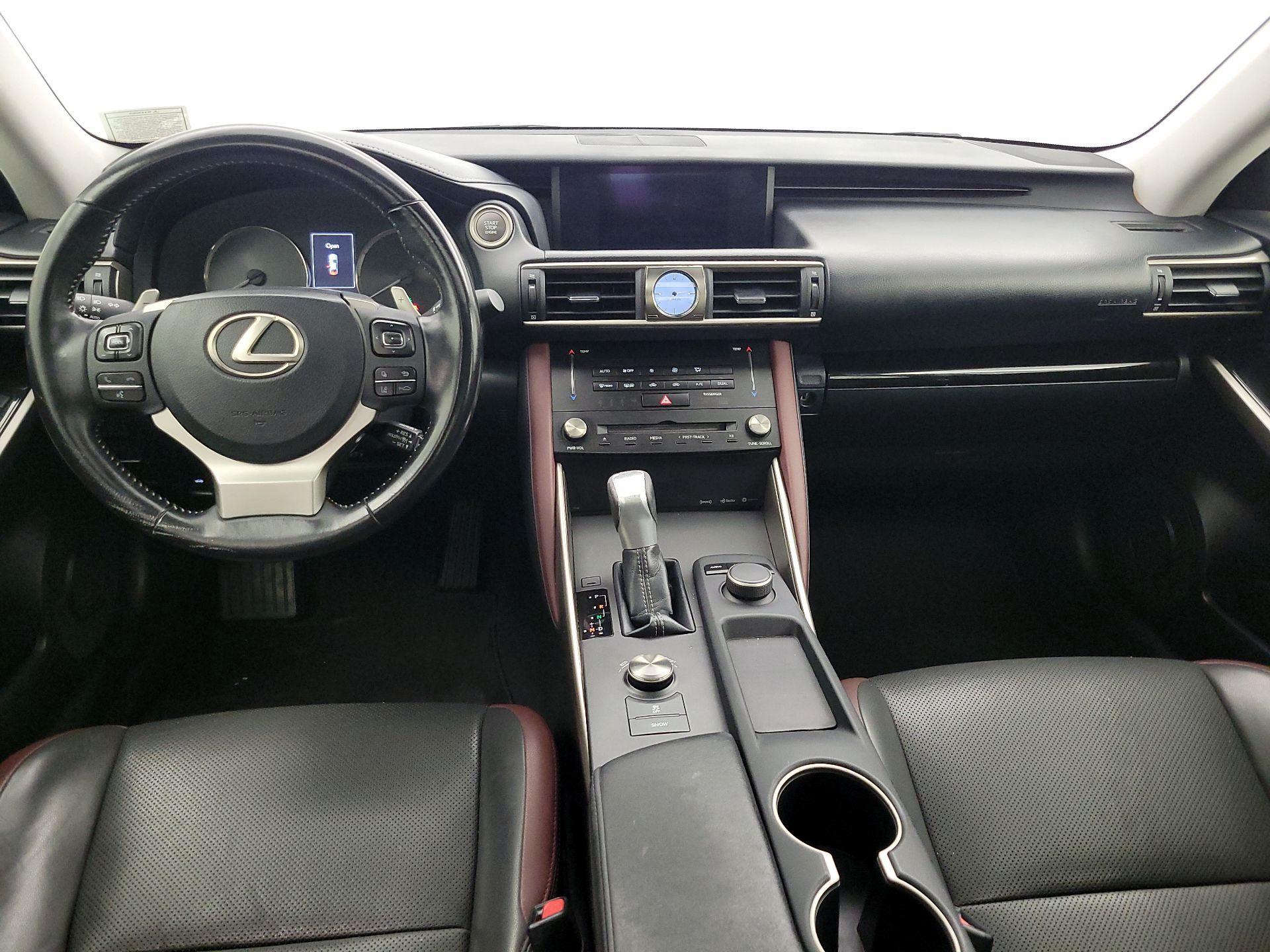 Thumbnail: 2018 Lexus IS - 9