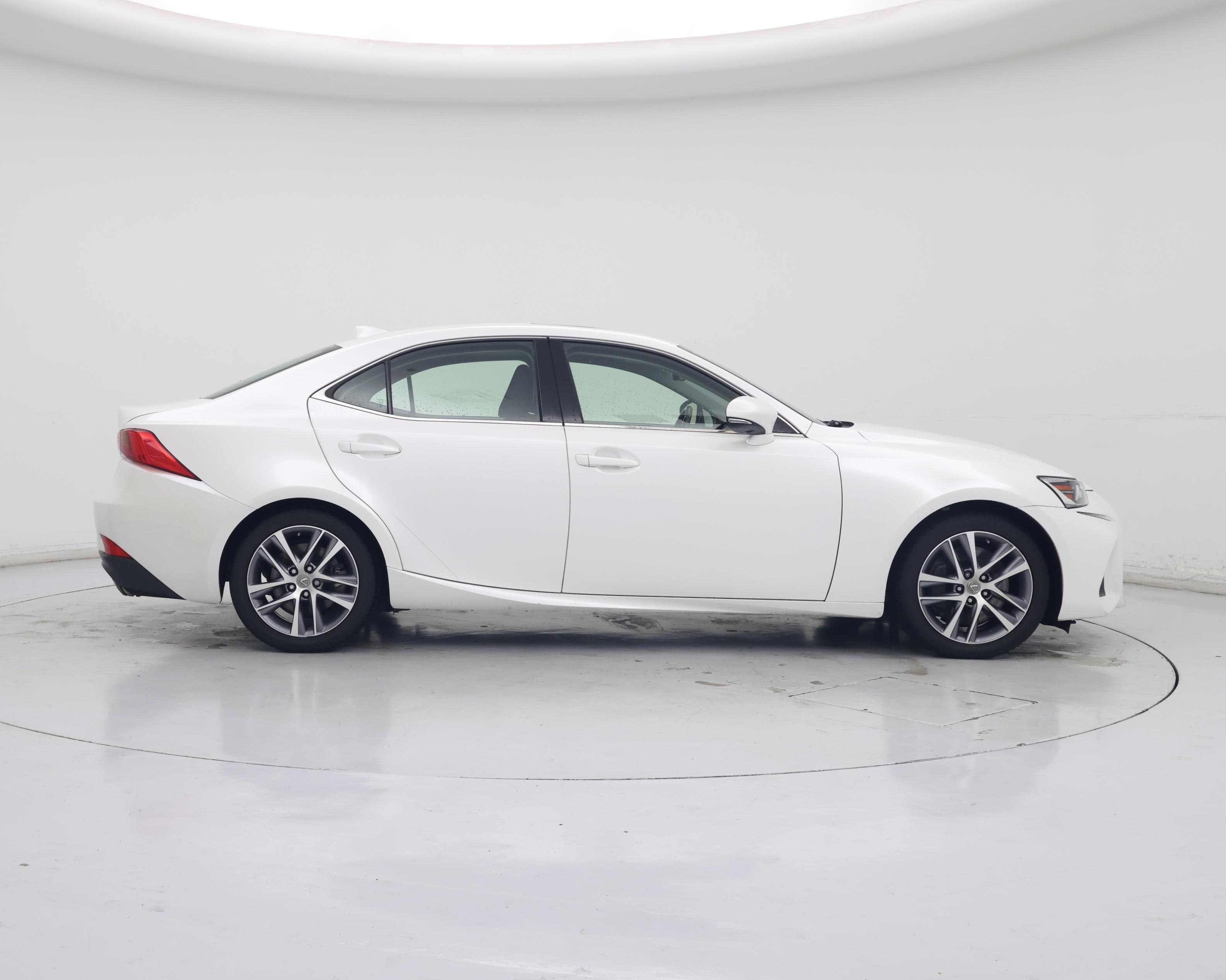 Thumbnail: 2018 Lexus IS - 7