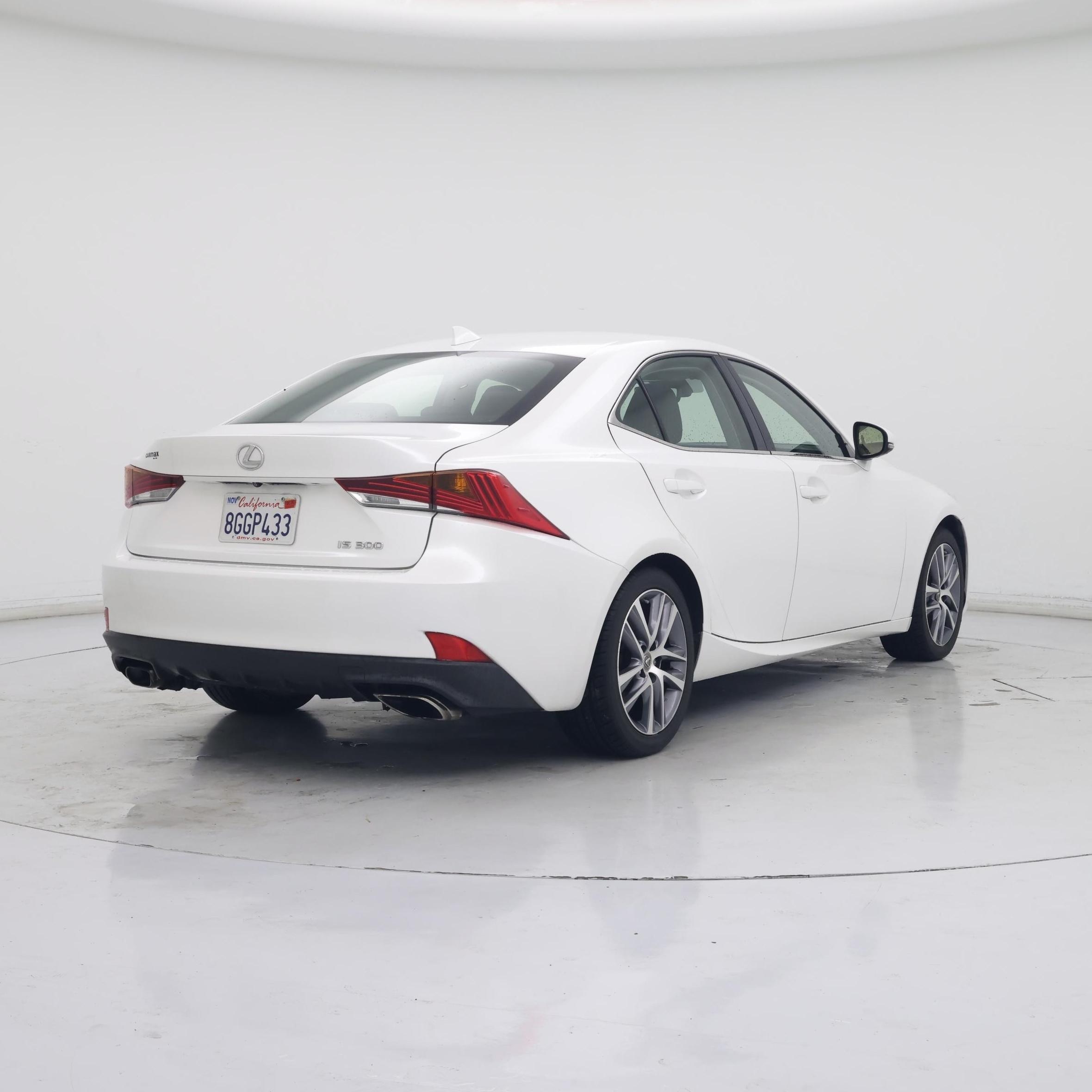 Thumbnail: 2018 Lexus IS - 8