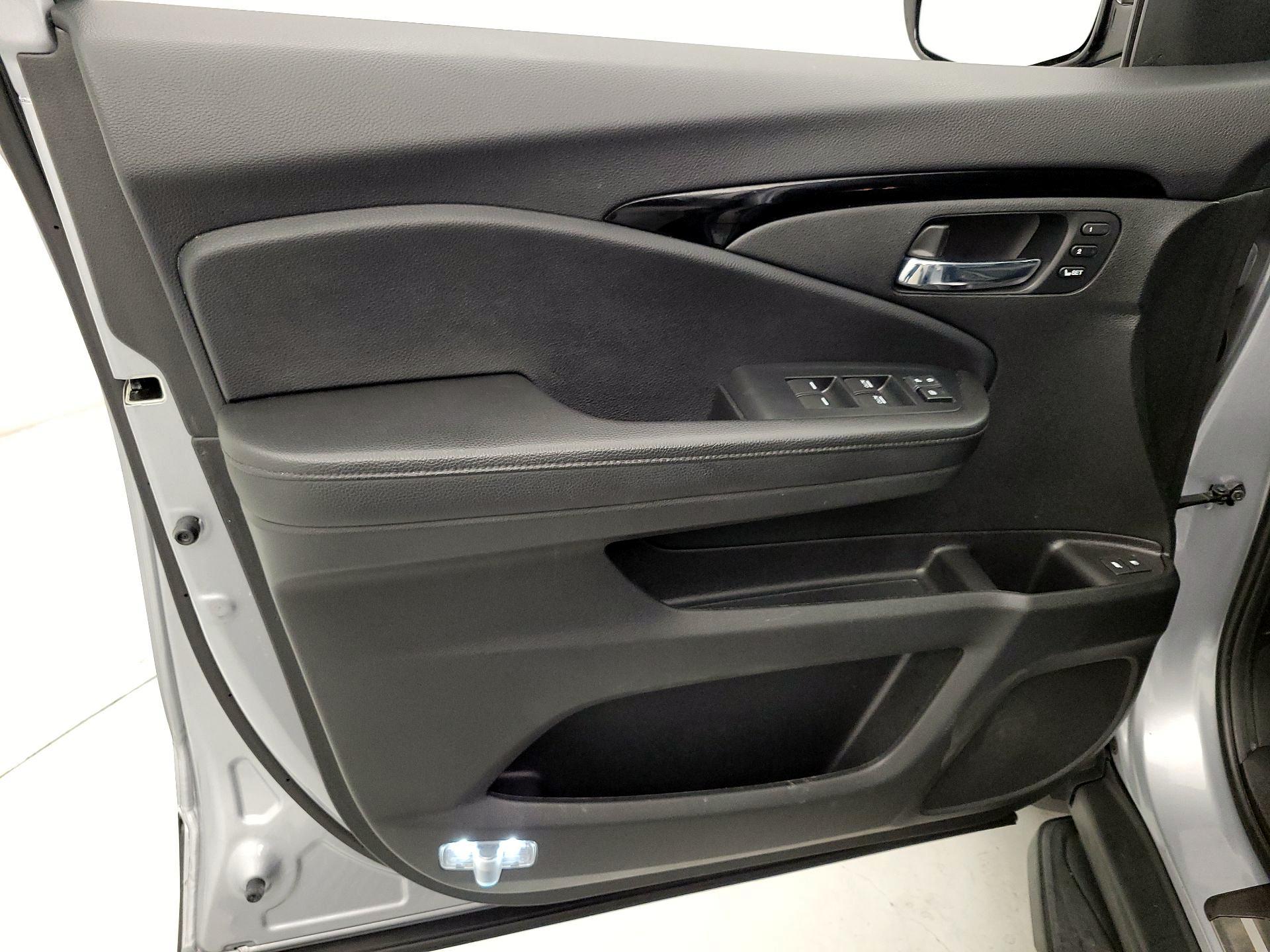 Thumbnail: 2021 Honda Passport - 12