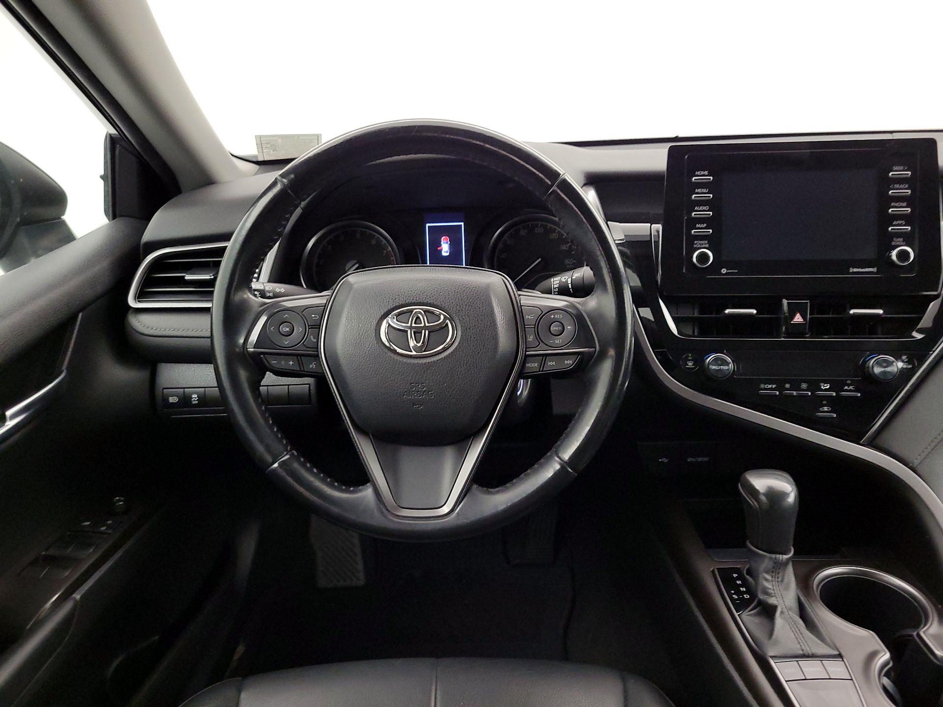 Thumbnail: 2022 Toyota Camry - 10