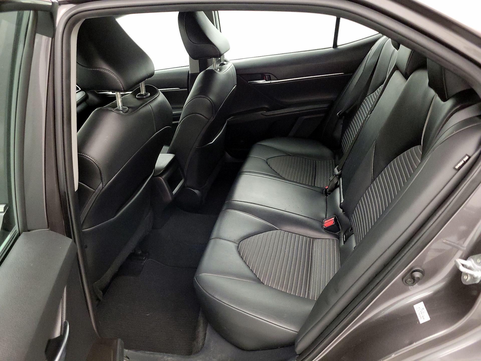 Thumbnail: 2022 Toyota Camry - 18