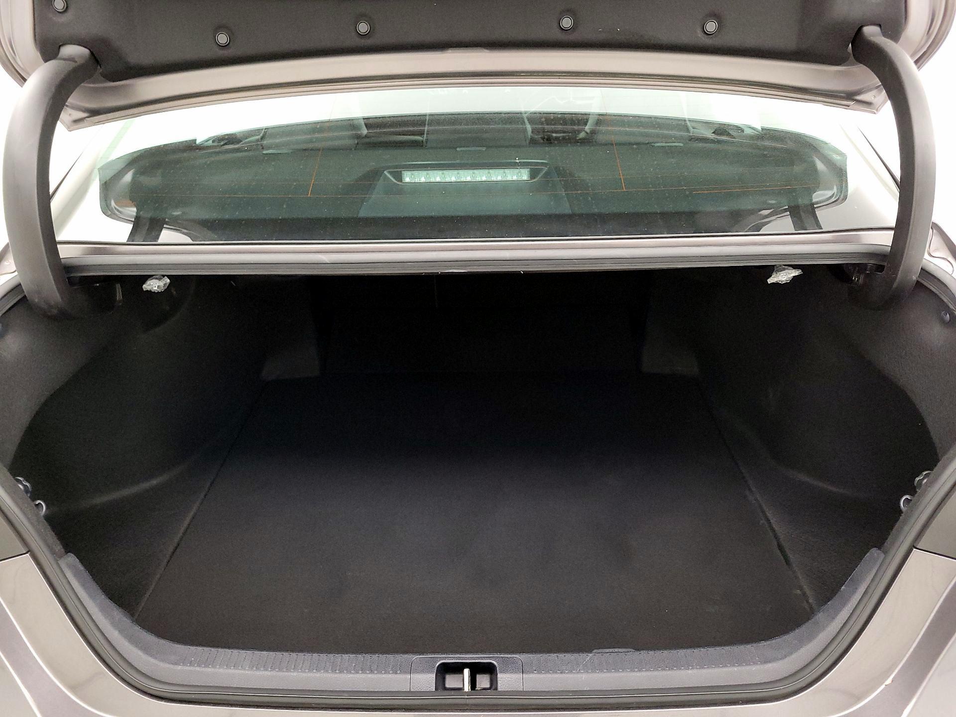 Thumbnail: 2022 Toyota Camry - 19