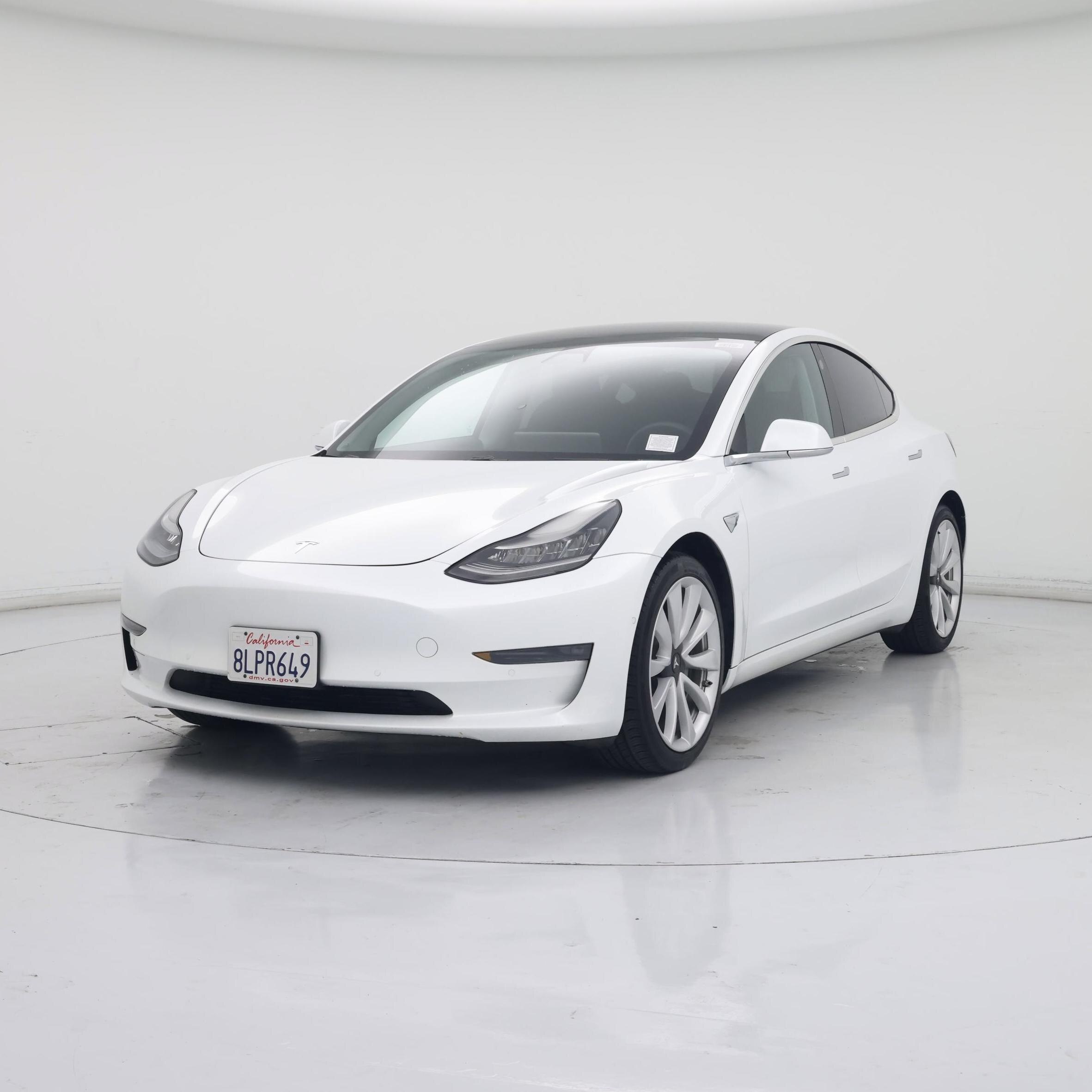 Thumbnail: 2019 Tesla Model 3 - 4