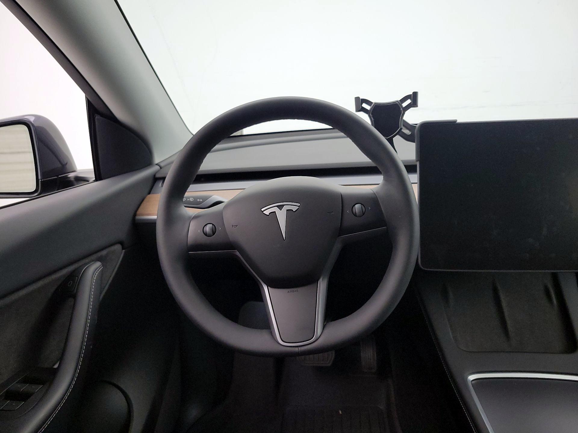 Thumbnail: 2022 Tesla Model Y - 10