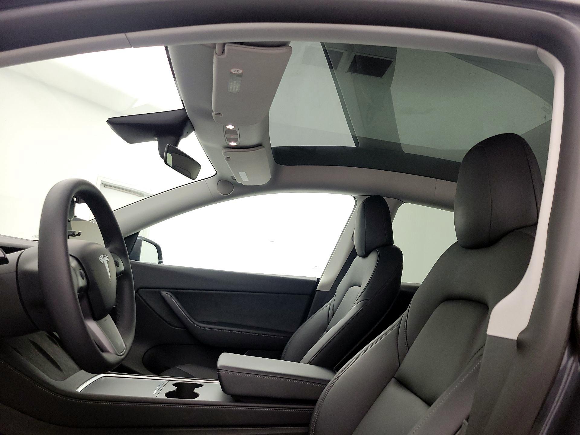 Thumbnail: 2022 Tesla Model Y - 19