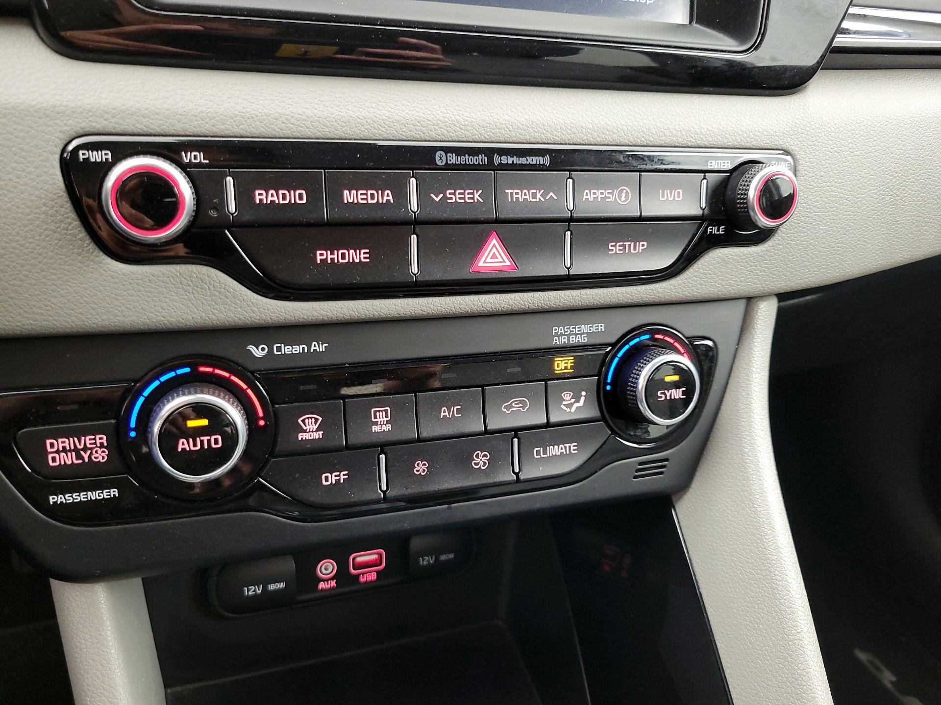 Thumbnail: 2018 Kia Niro - 16