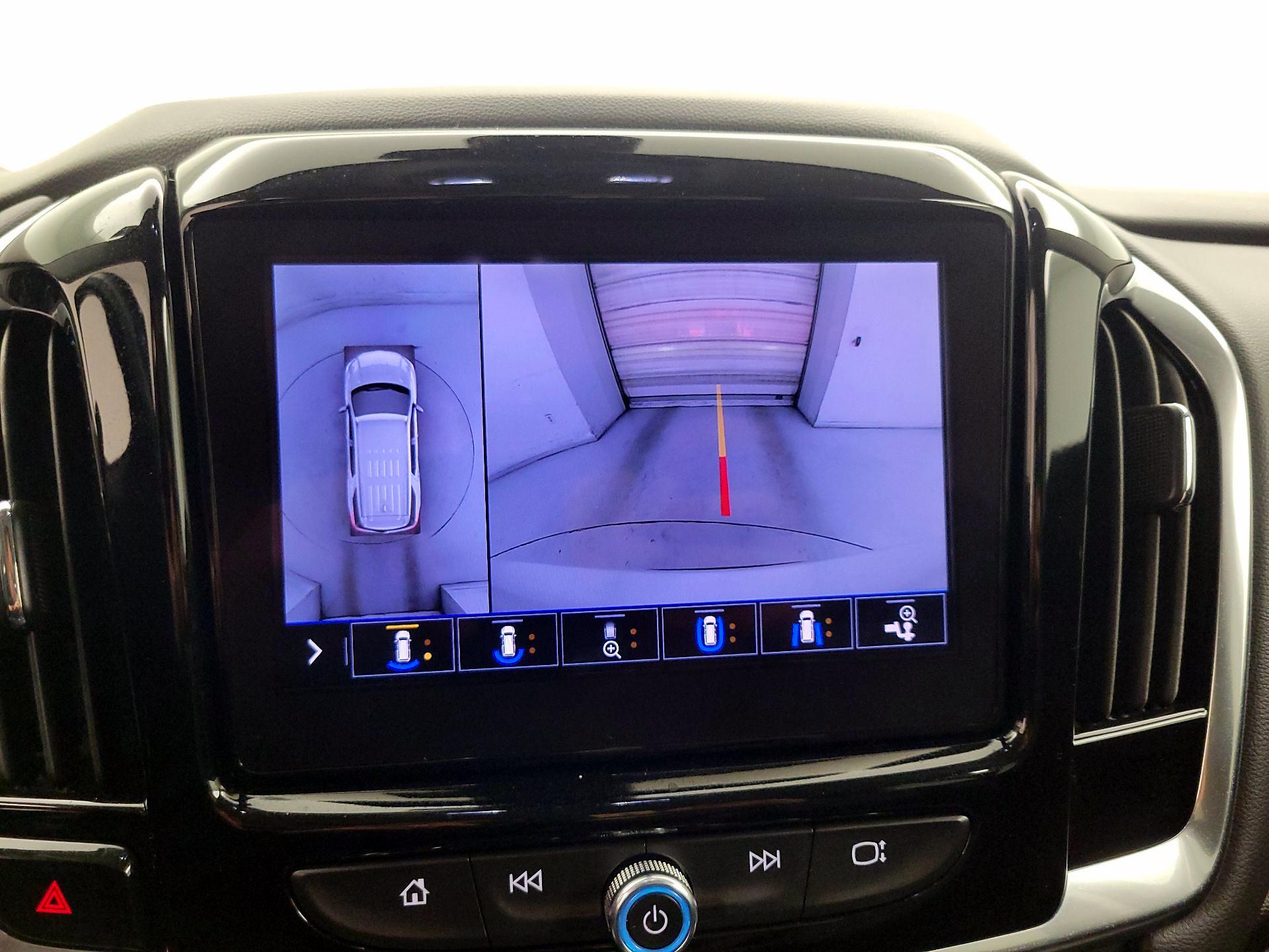 Thumbnail: 2020 Chevrolet Traverse - 15