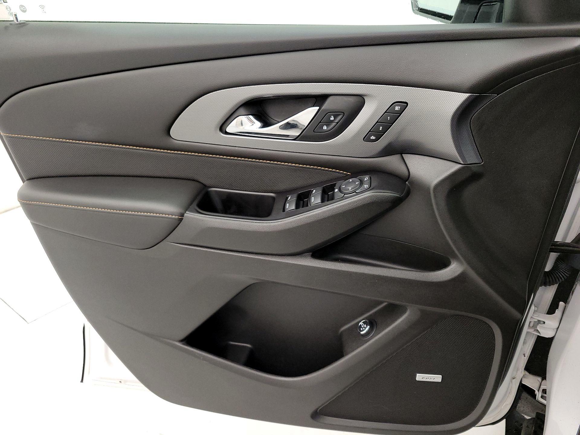 Thumbnail: 2019 Chevrolet Traverse - 12