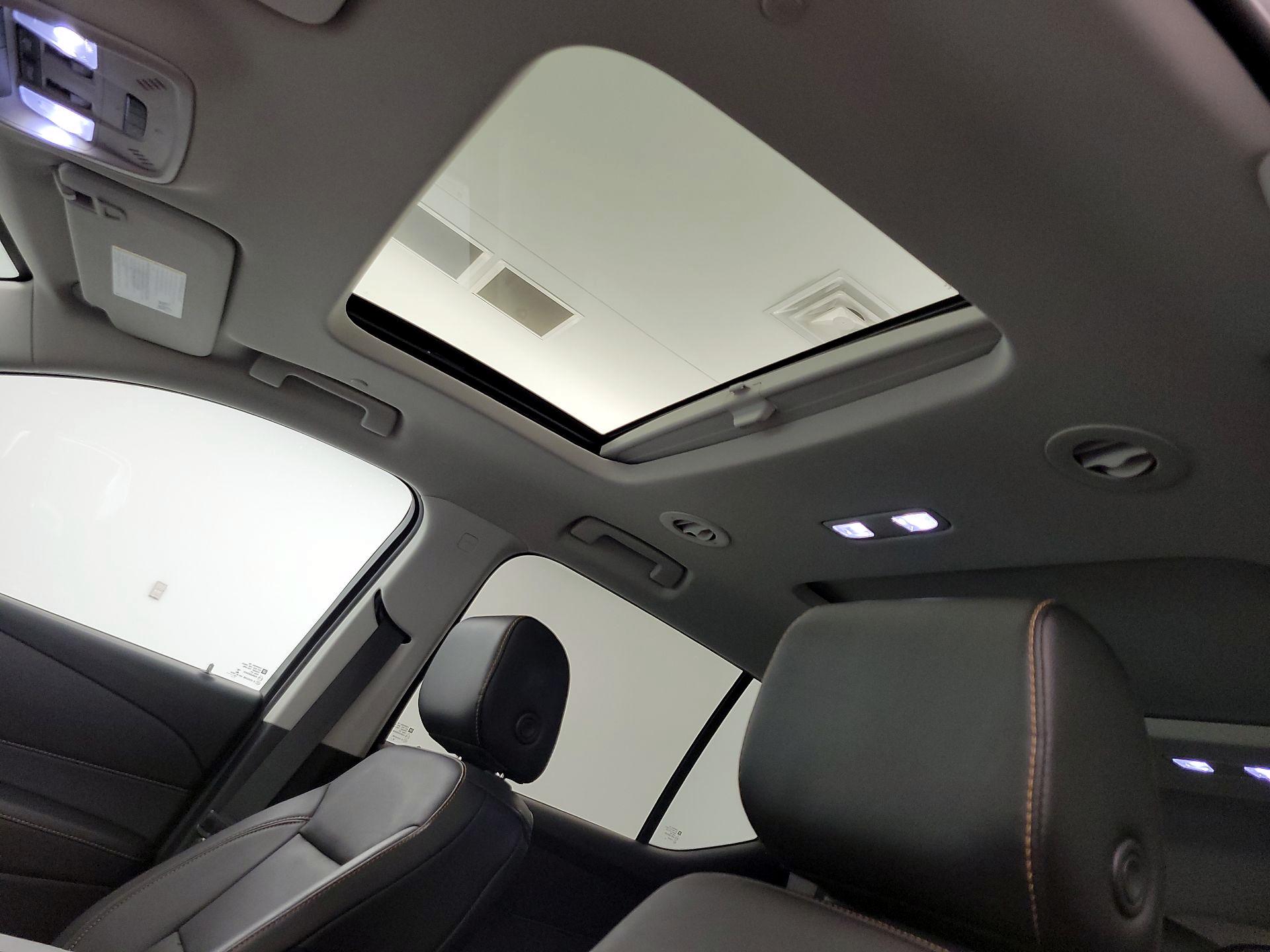 Thumbnail: 2019 Chevrolet Traverse - 19