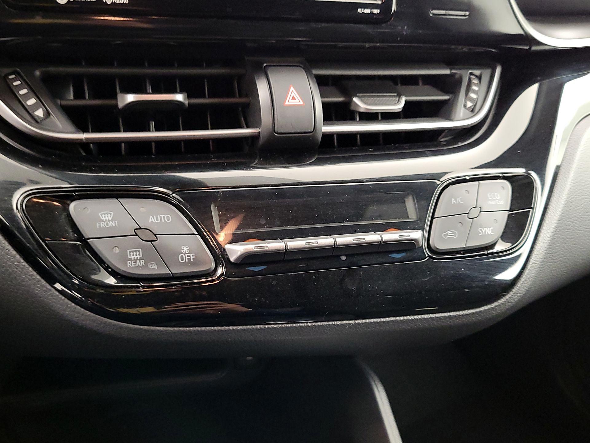 Thumbnail: 2018 Toyota C-HR - 16