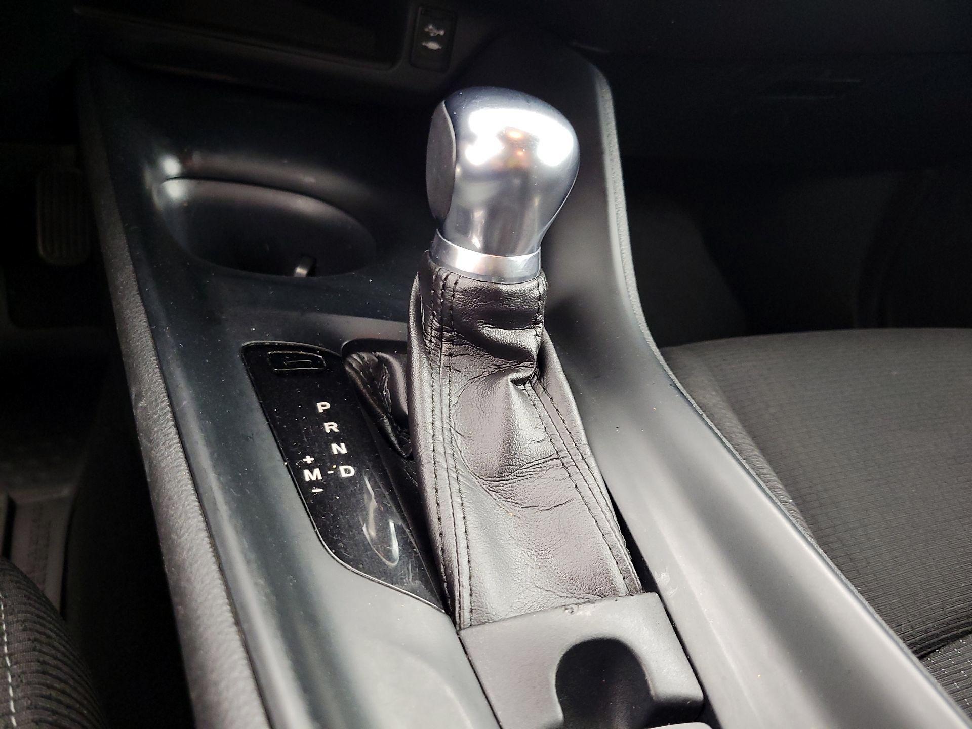 Thumbnail: 2018 Toyota C-HR - 17