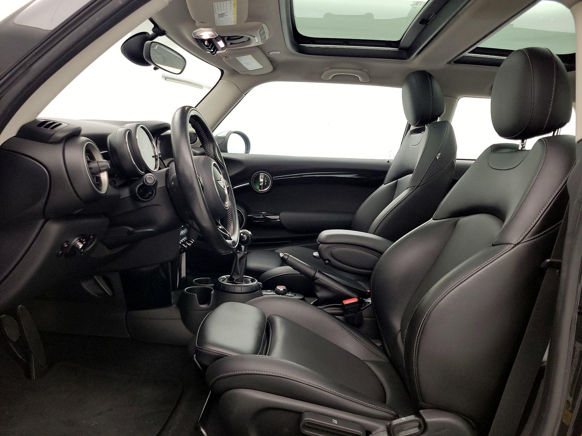 Thumbnail: 2015 MINI Cooper Hardtop - 11