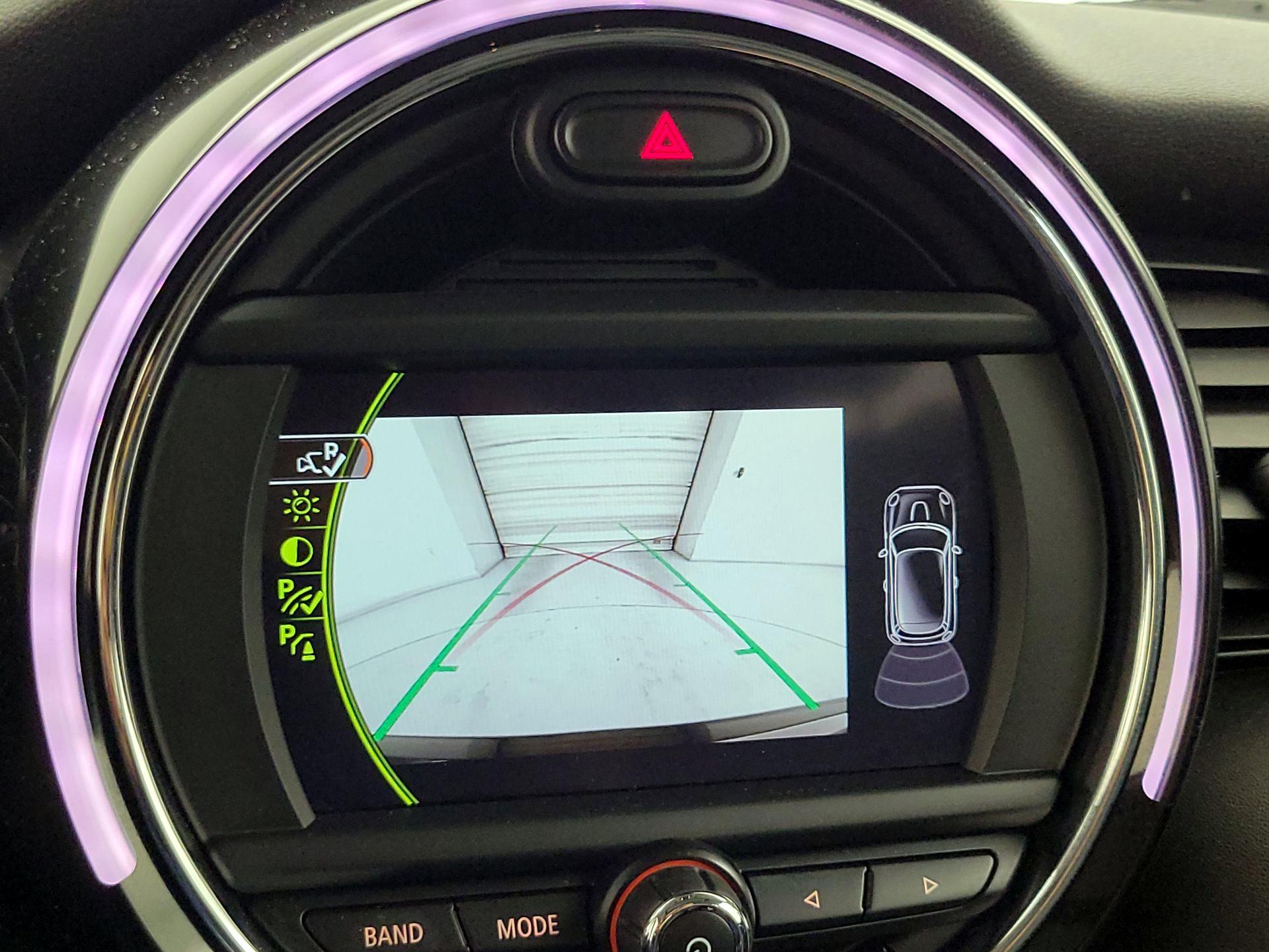 Thumbnail: 2015 MINI Cooper Hardtop - 14