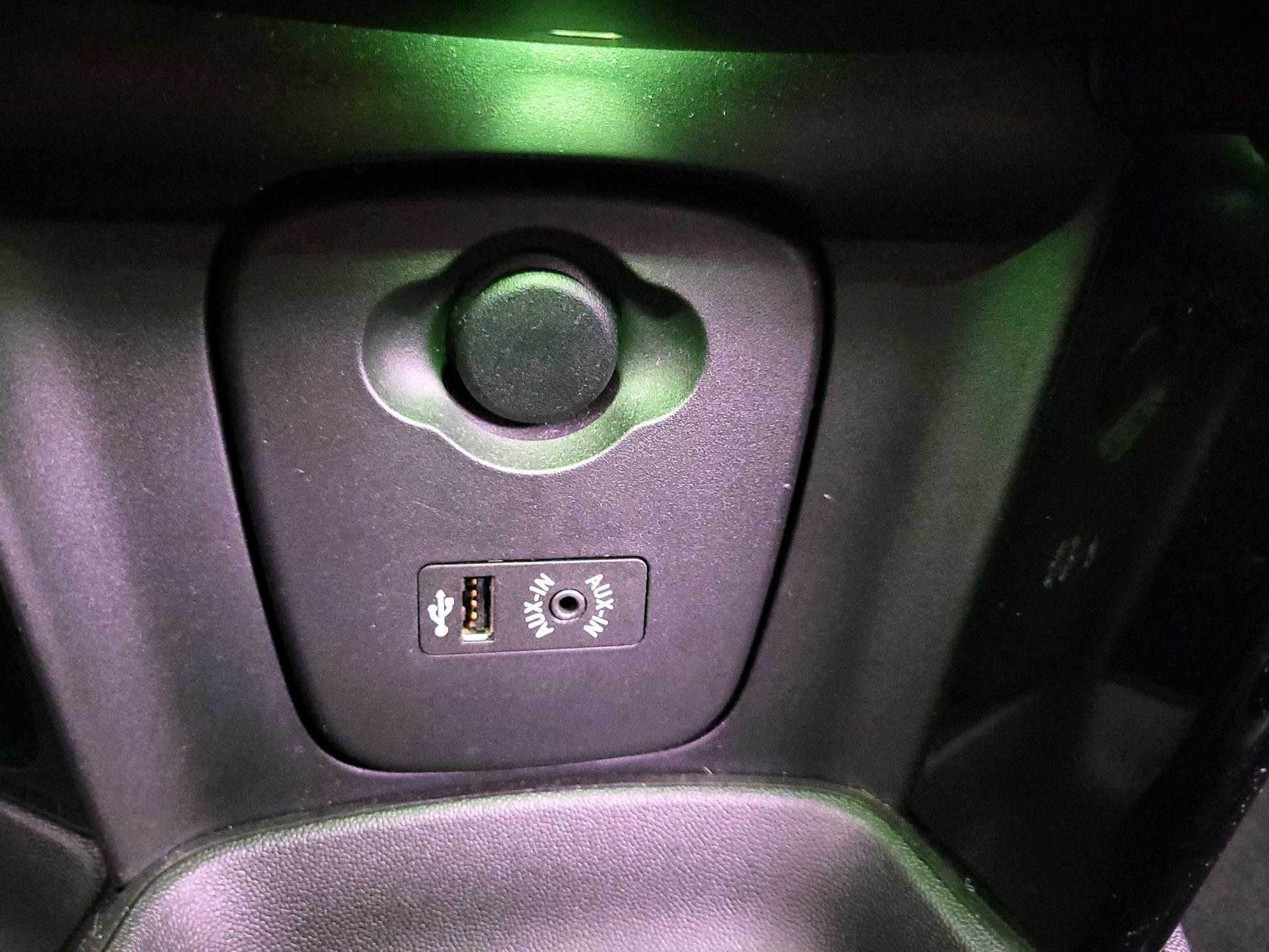 Thumbnail: 2015 MINI Cooper Hardtop - 18