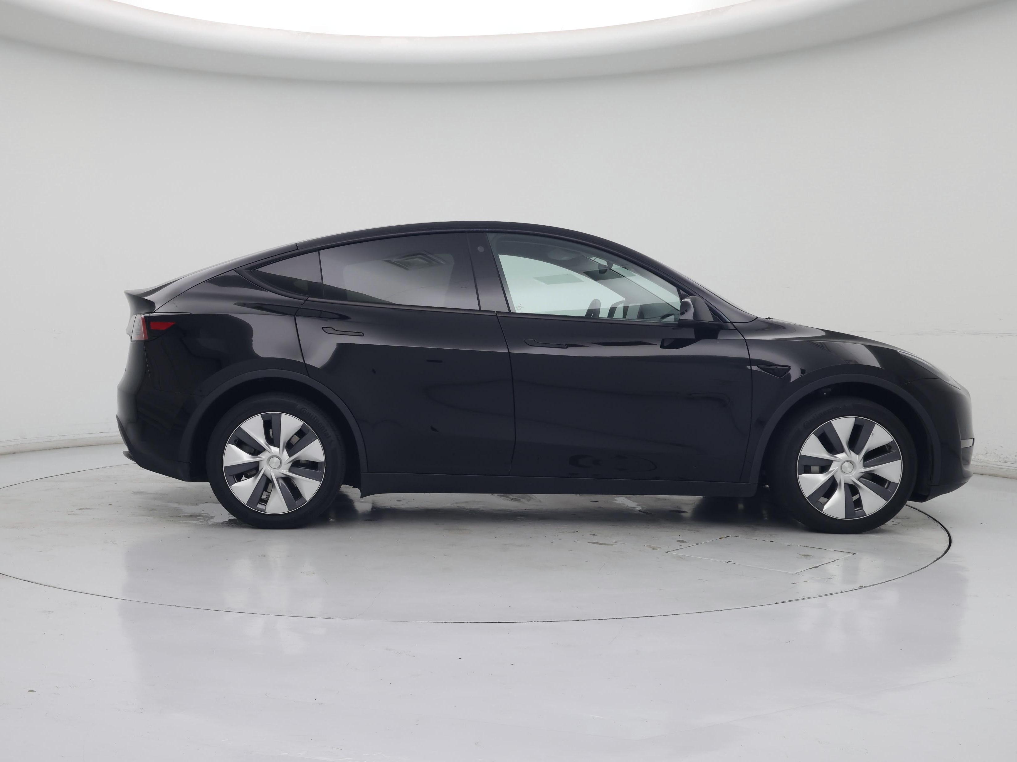 Thumbnail: 2023 Tesla Model Y - 7