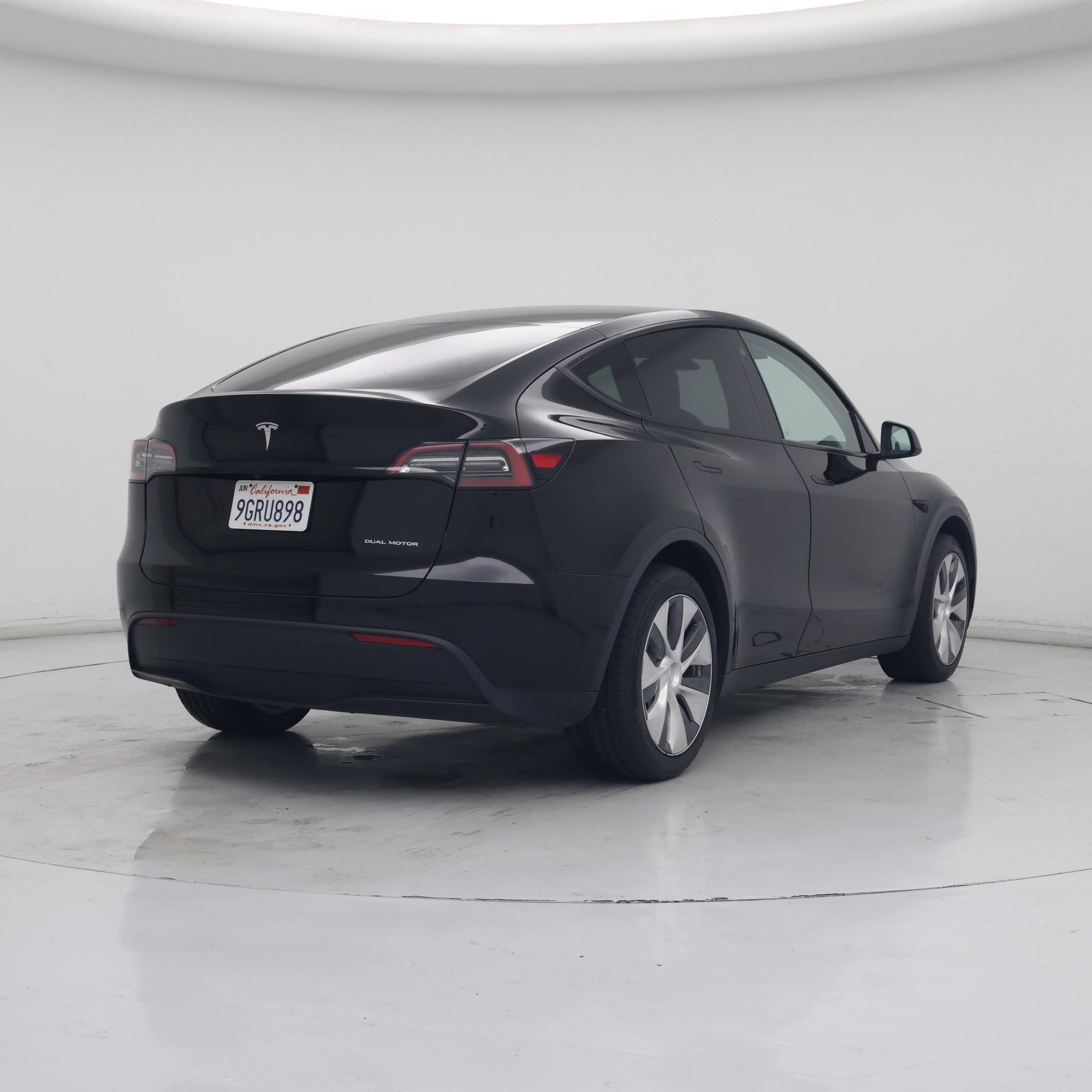 Thumbnail: 2023 Tesla Model Y - 8