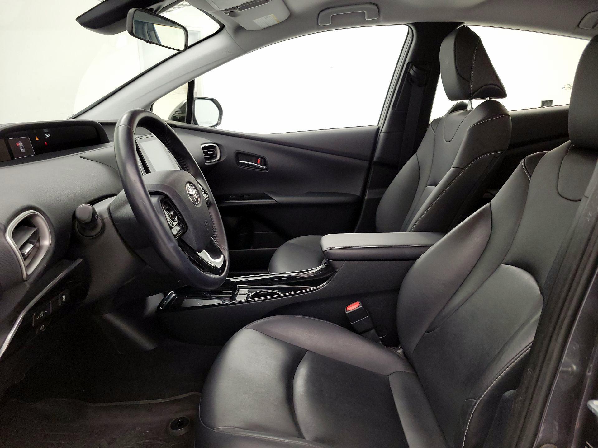 Thumbnail: 2020 Toyota Prius Prime - 11