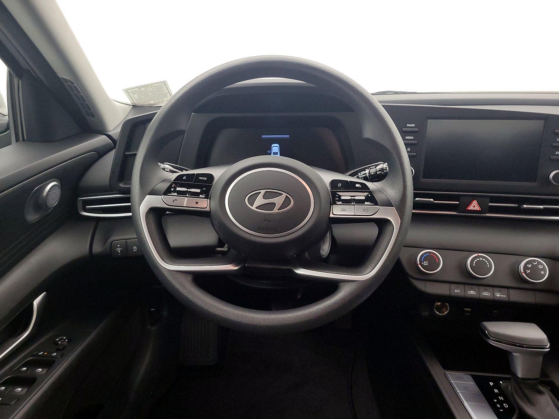 Thumbnail: 2025 Hyundai Elantra - 10