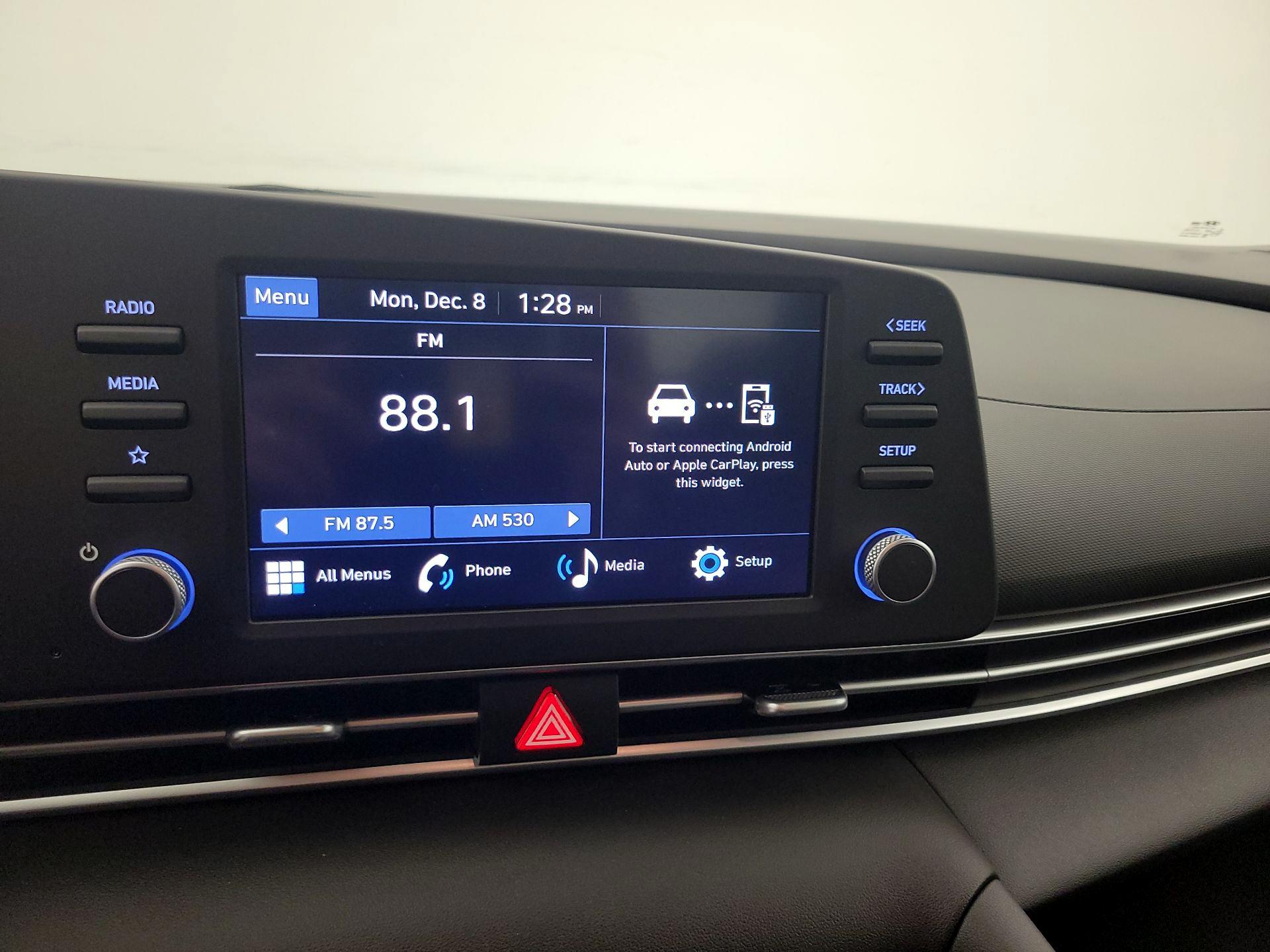 Thumbnail: 2025 Hyundai Elantra - 15