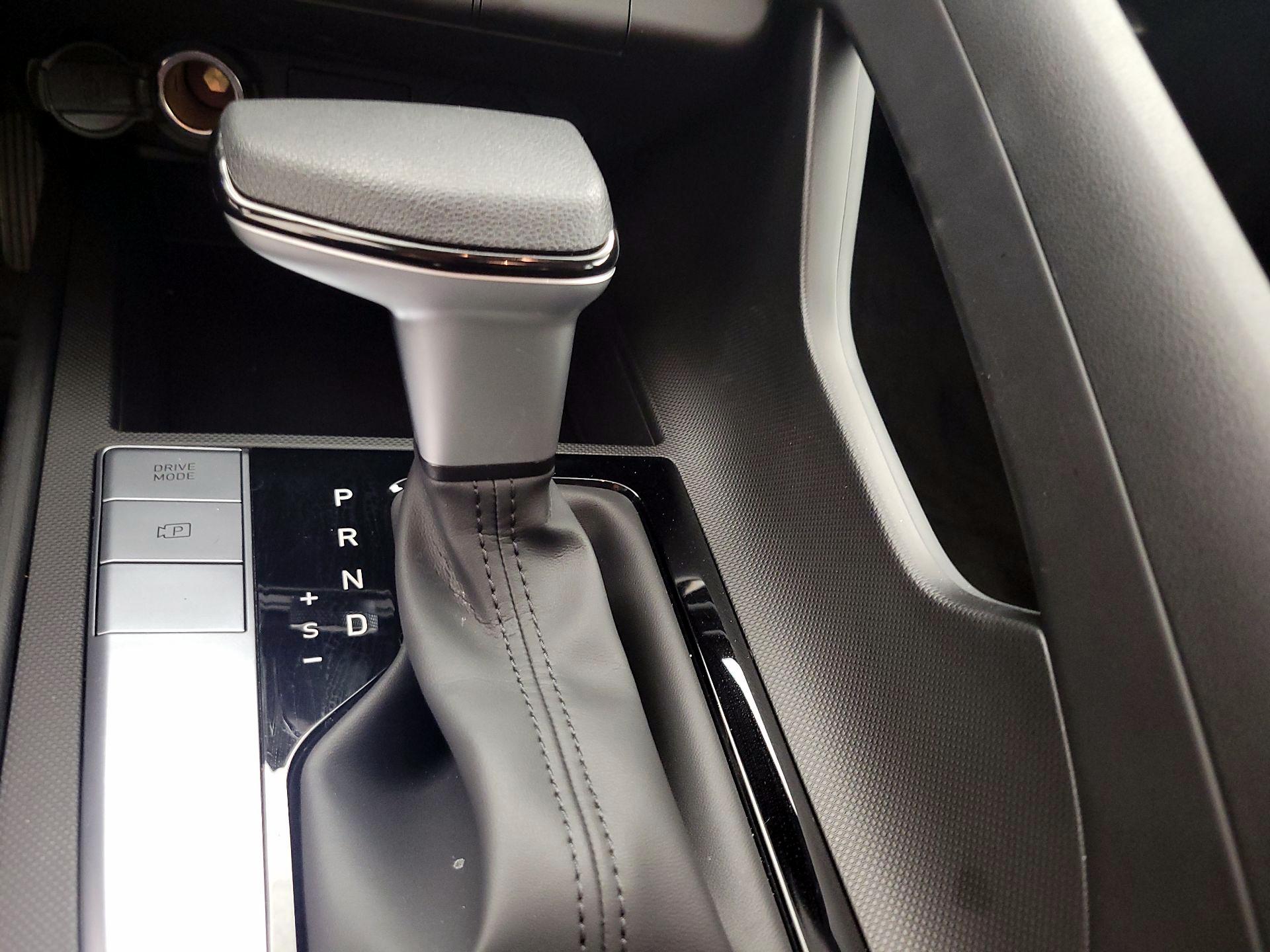 Thumbnail: 2025 Hyundai Elantra - 17