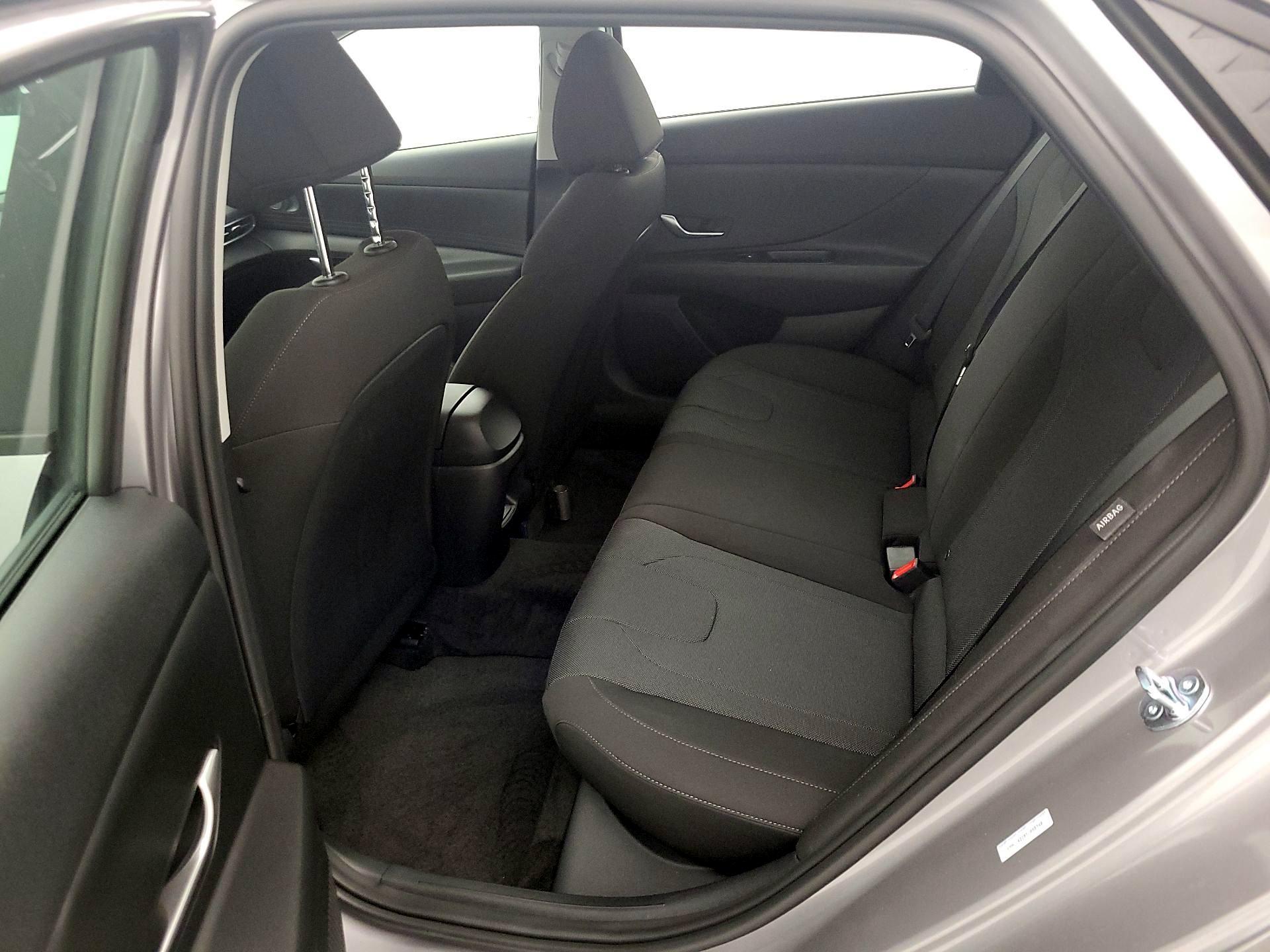 Thumbnail: 2025 Hyundai Elantra - 19