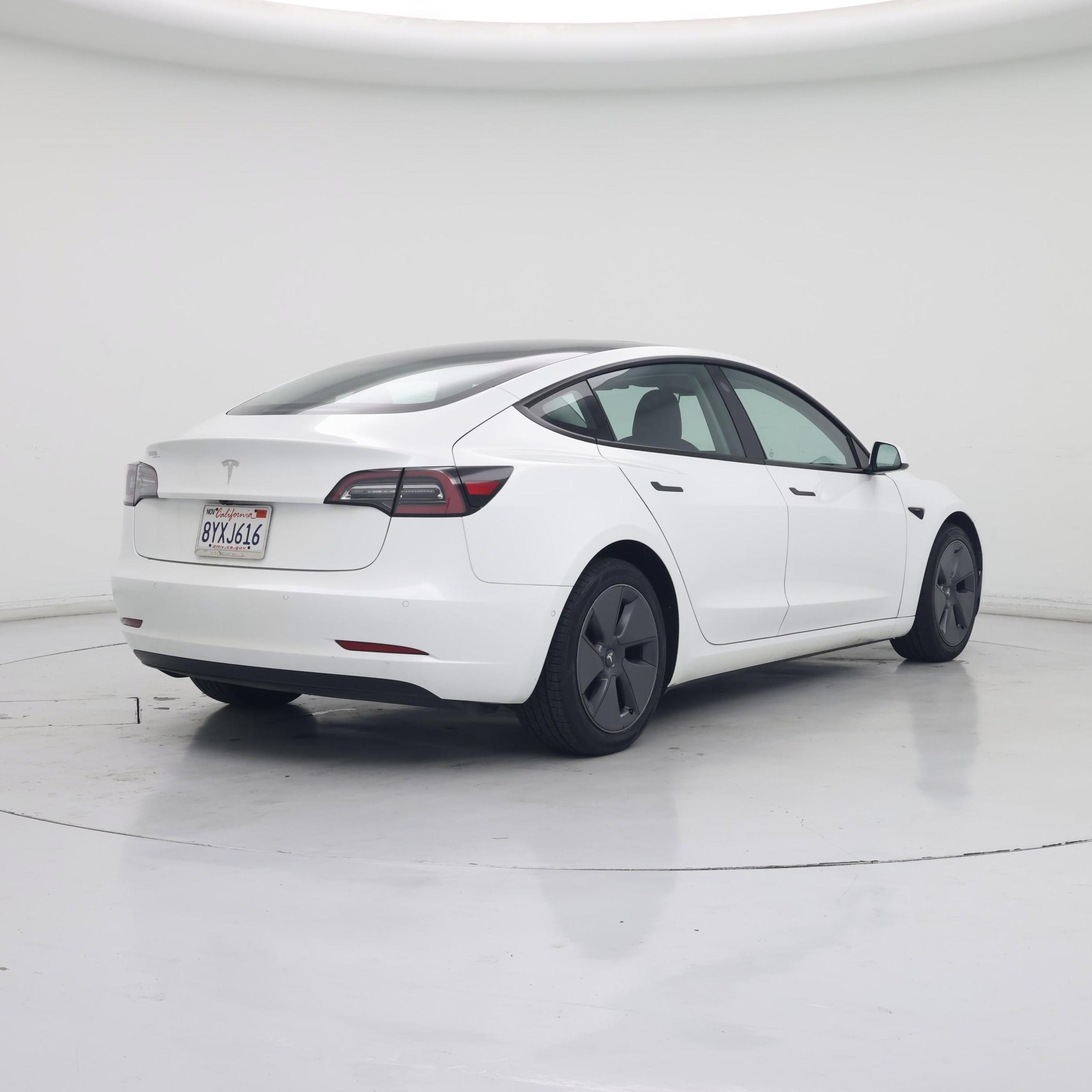 Thumbnail: 2021 Tesla Model 3 - 8