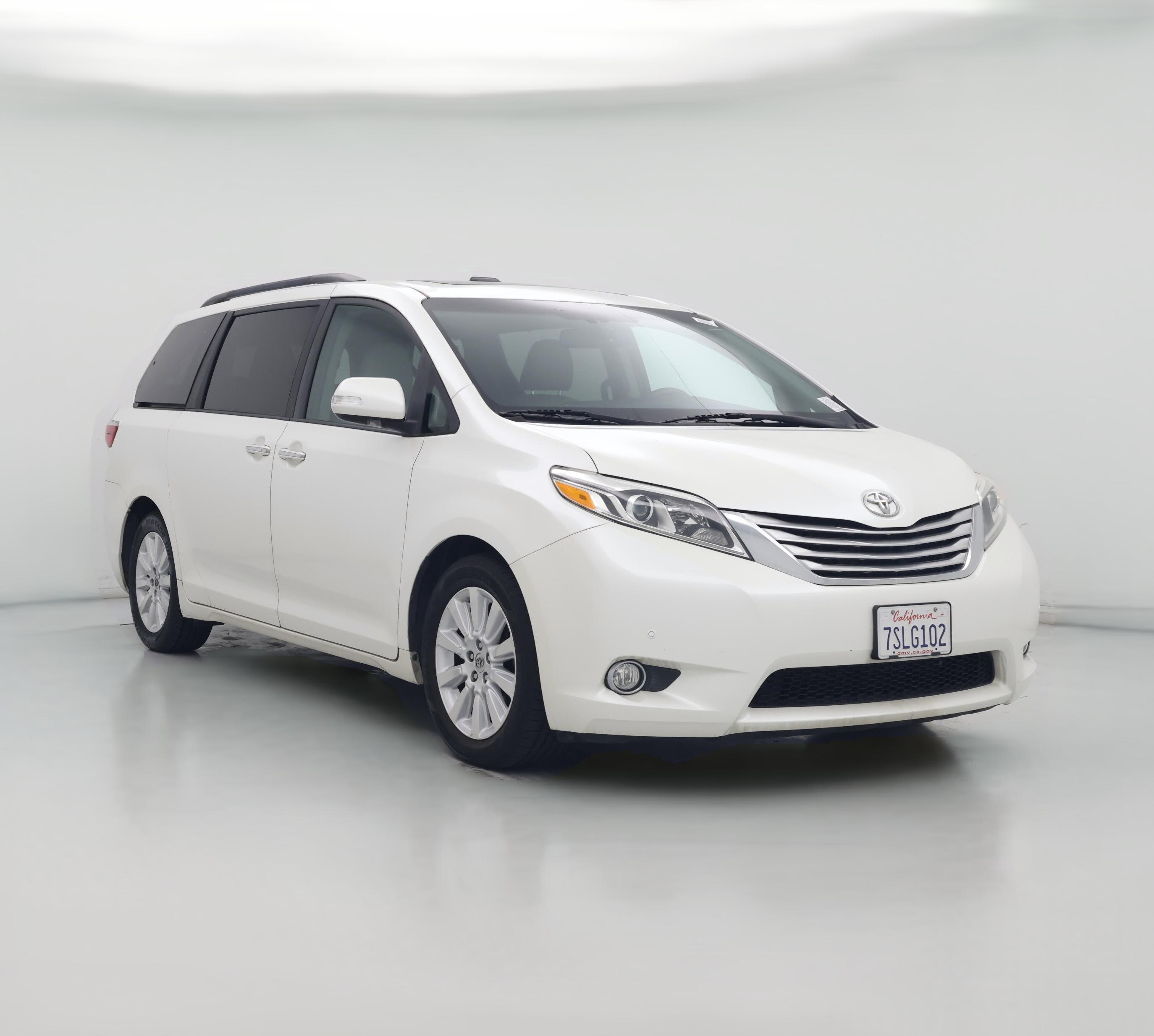 Thumbnail: 2016 Toyota Sienna - 1