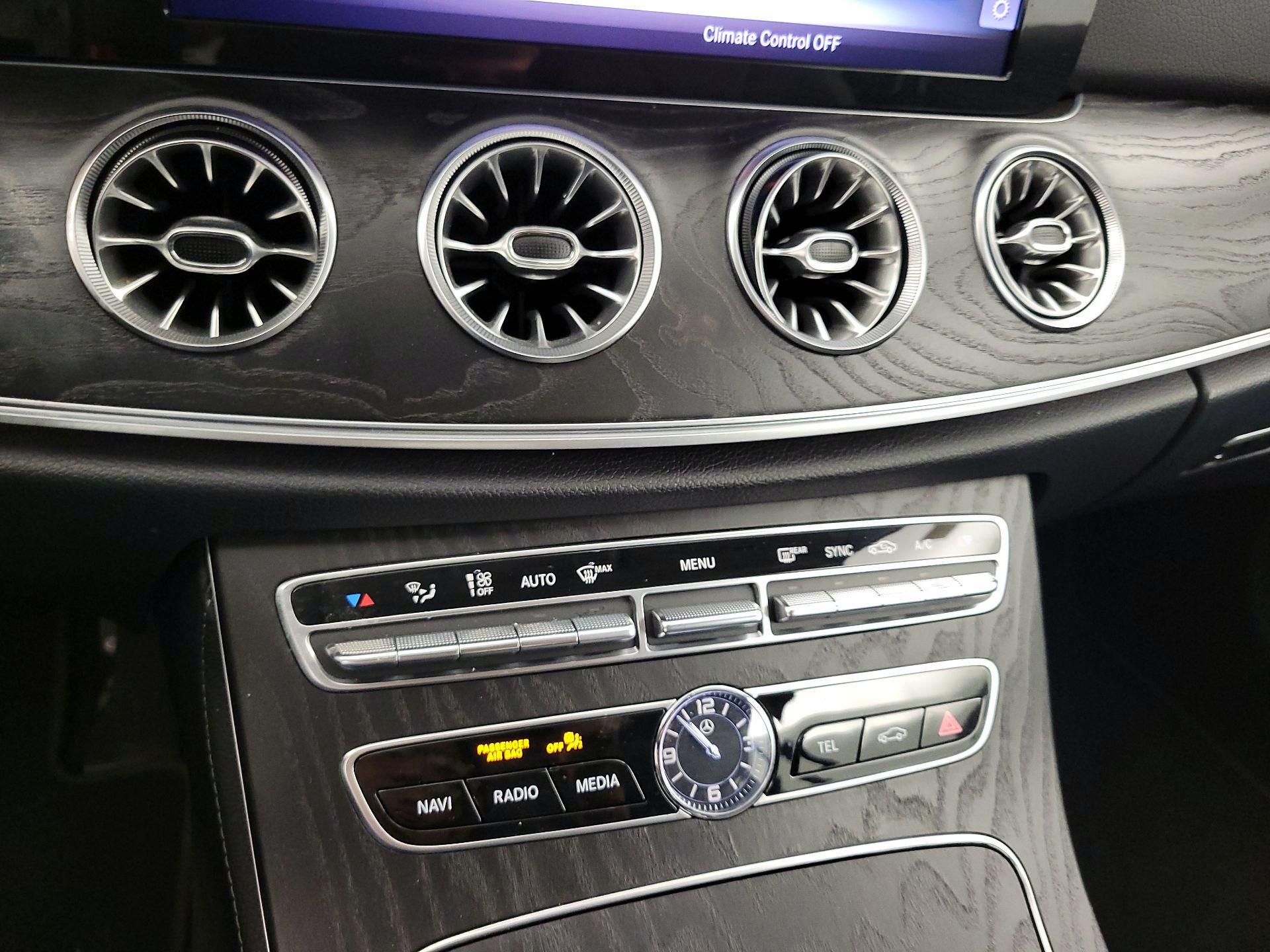 Thumbnail: 2018 Mercedes-Benz E-Class - 16