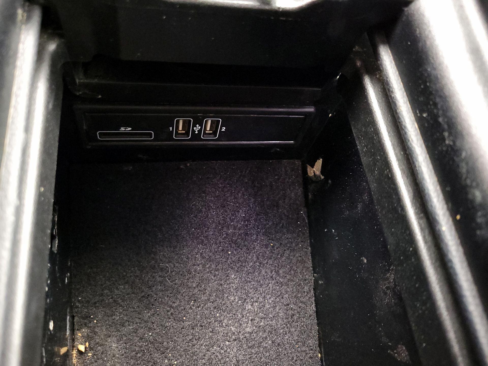 Thumbnail: 2018 Mercedes-Benz E-Class - 18