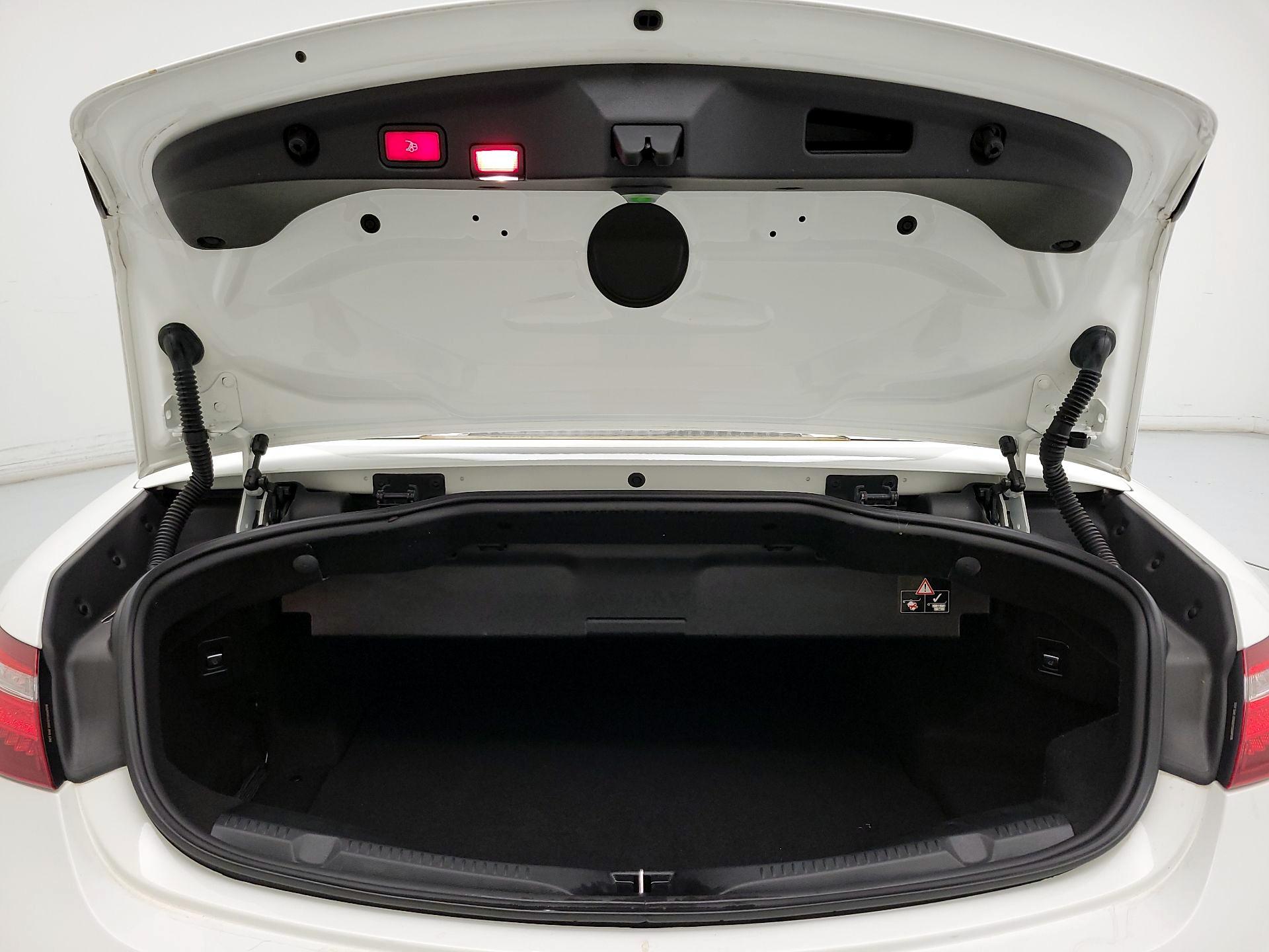 Thumbnail: 2018 Mercedes-Benz E-Class - 20